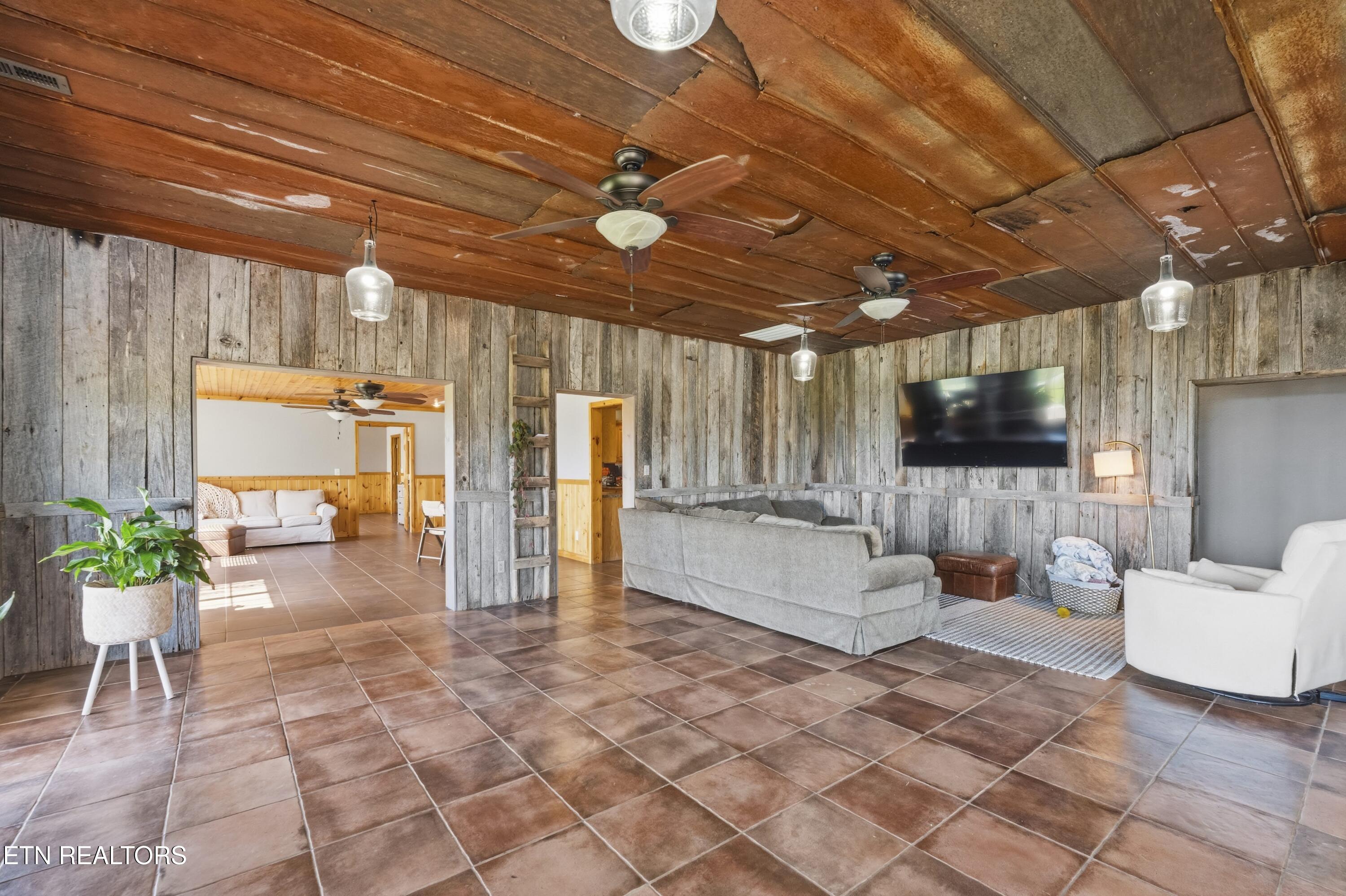 6419 N Highway 70 Crossville TN 38571