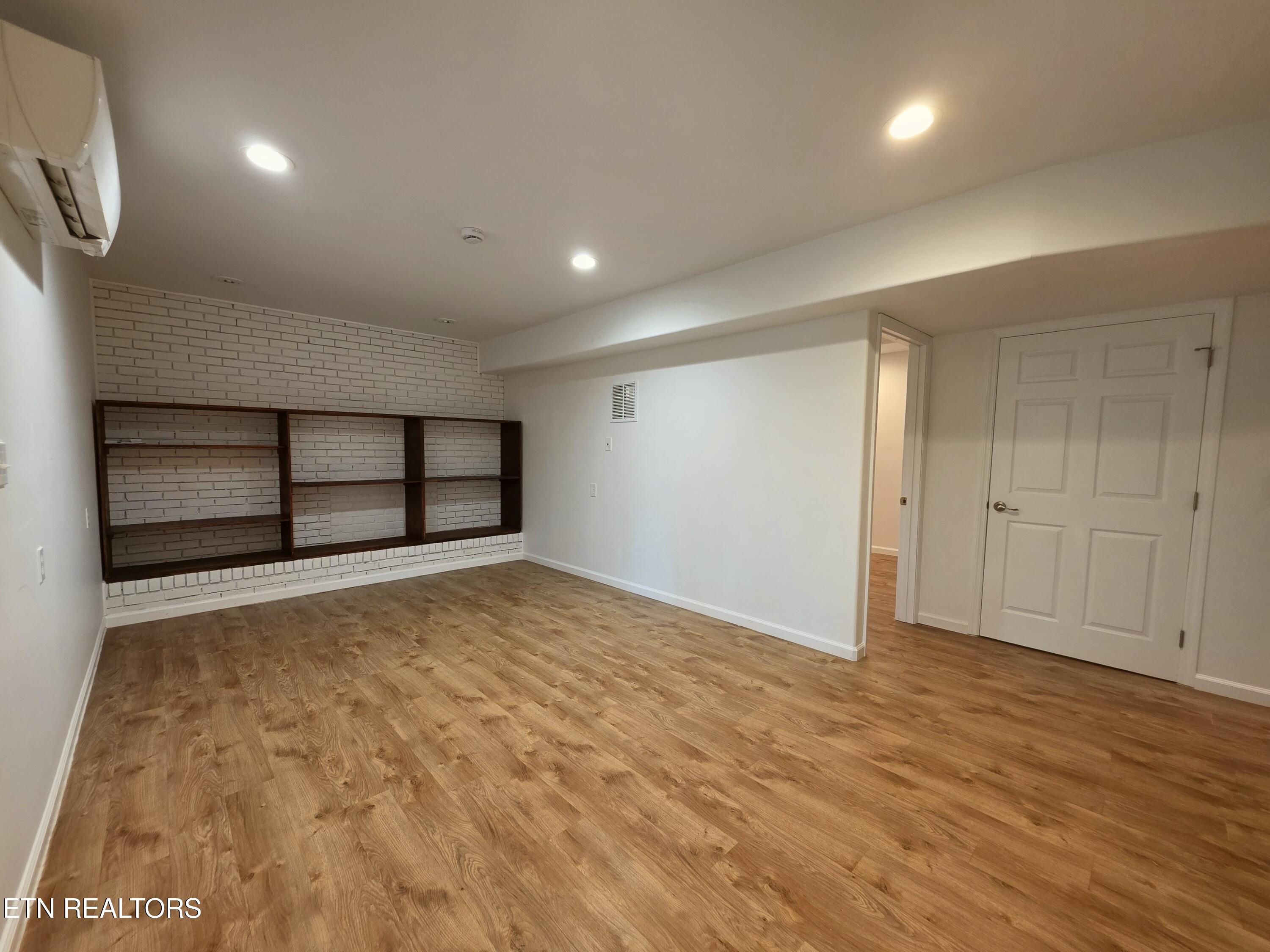 101 Newport Drive Oak Ridge TN 37830