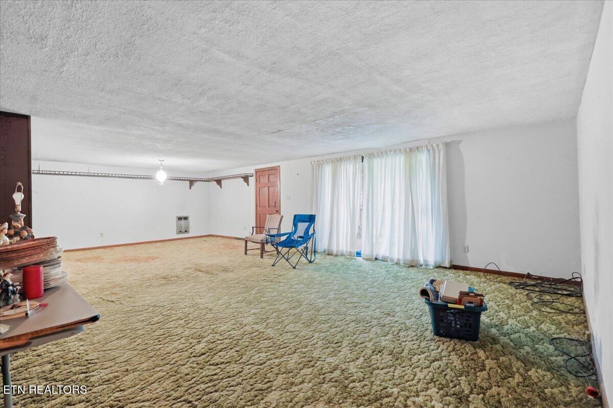 12213 Chapman Highway Seymour TN 37865