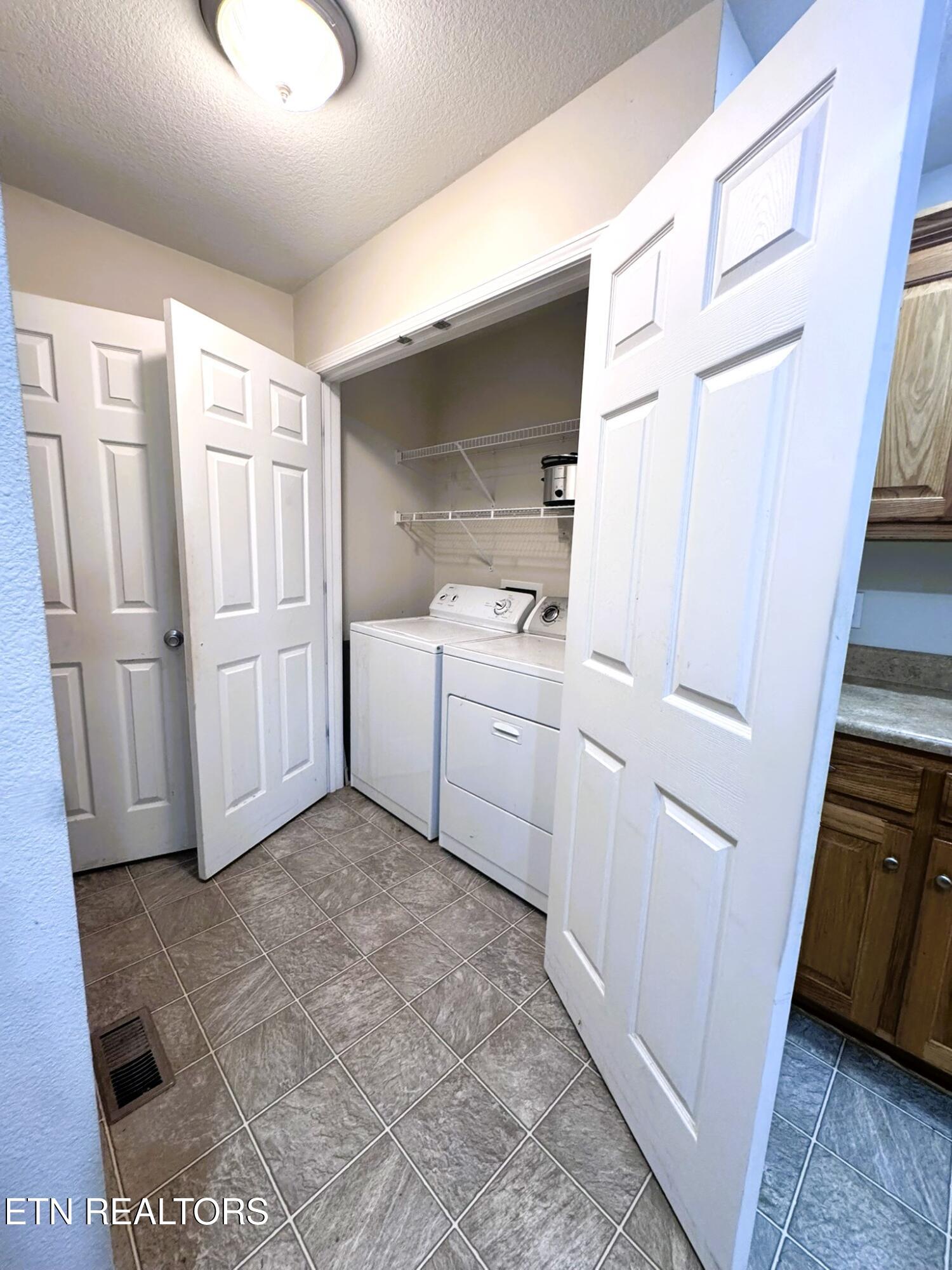 1020 Iroquois Lane Crossville TN 38572