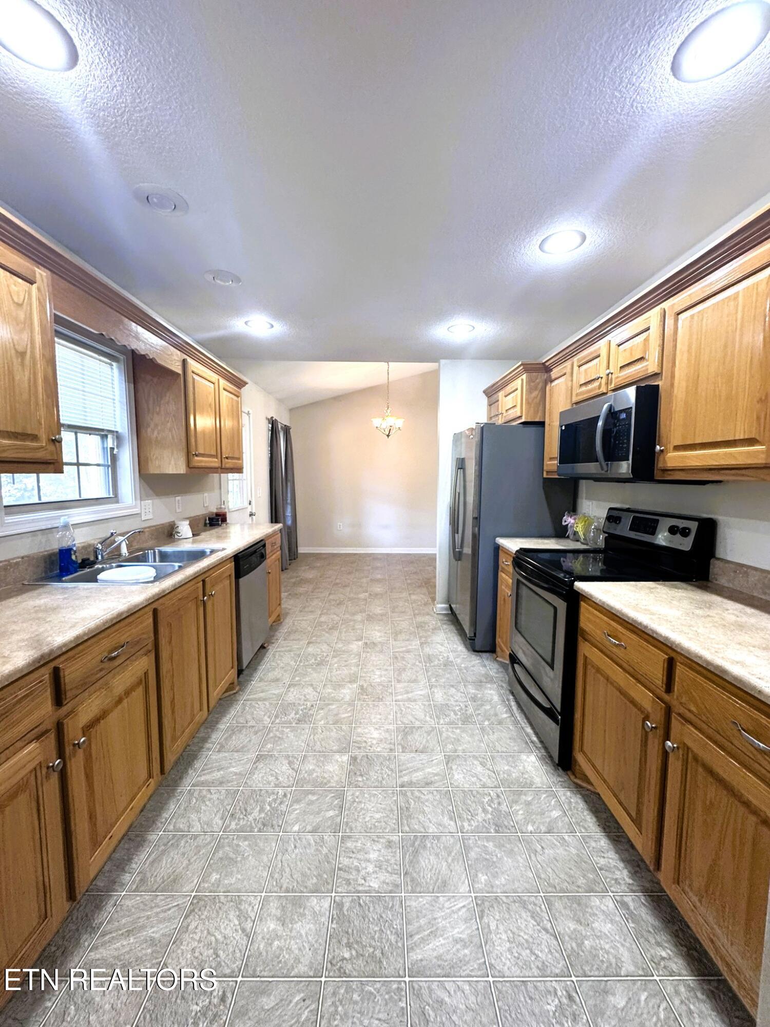1020 Iroquois Lane Crossville TN 38572
