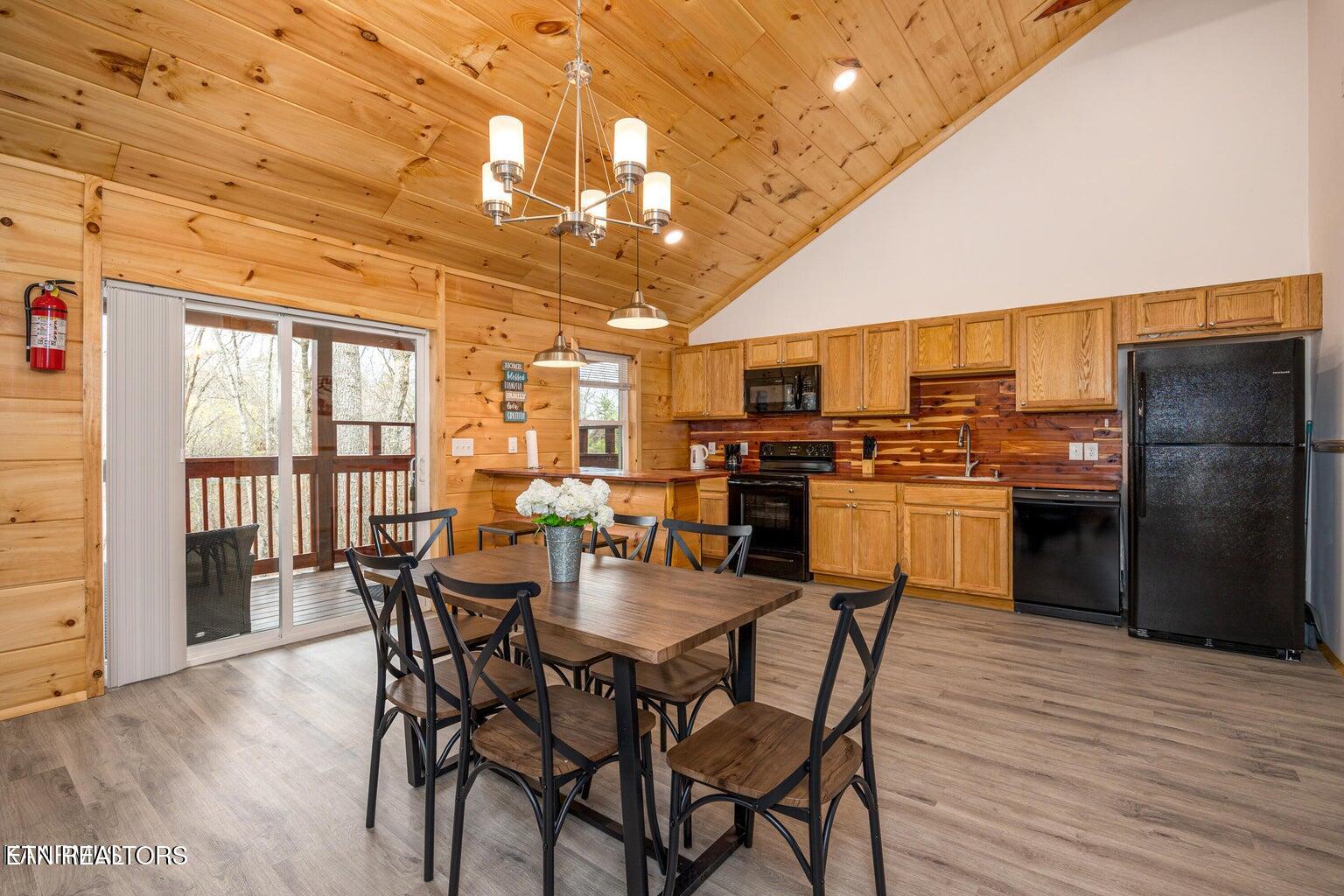 1304 N Oak Court Sevierville TN 37876