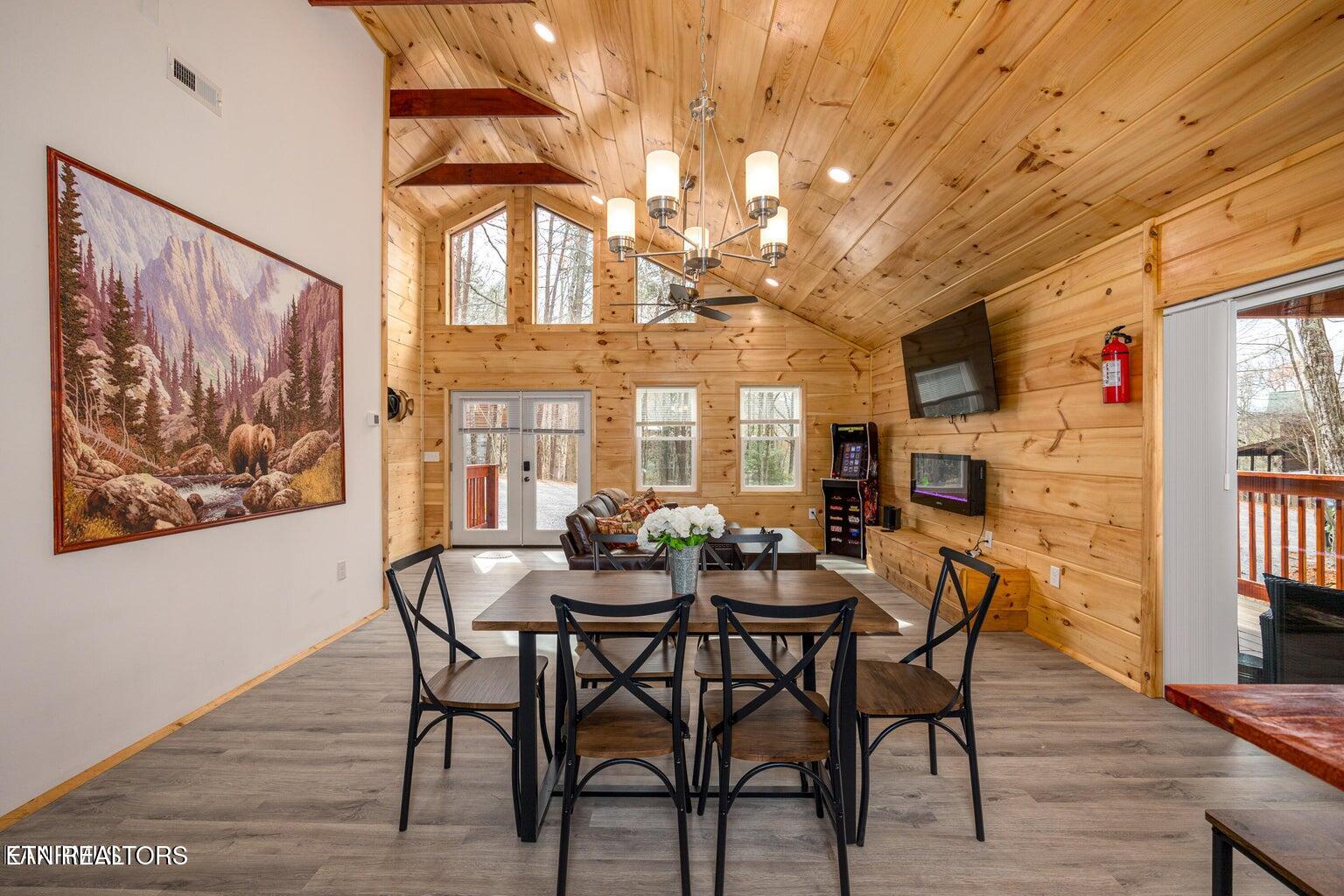 1304 N Oak Court Sevierville TN 37876