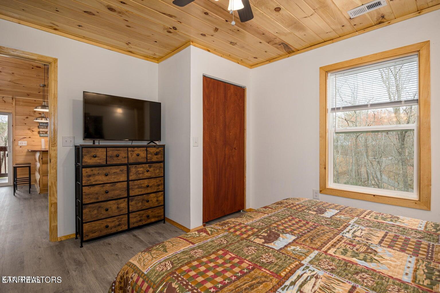 1304 N Oak Court Sevierville TN 37876