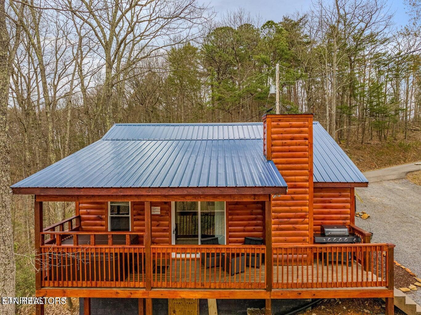 1304 N Oak Court Sevierville TN 37876