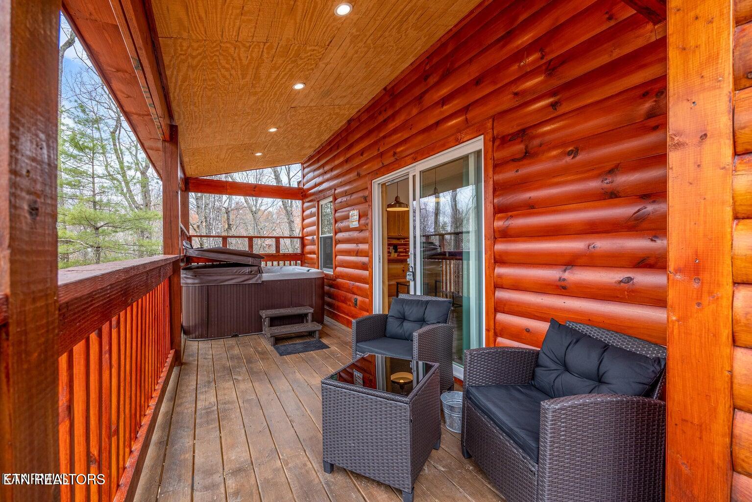 1304 N Oak Court Sevierville TN 37876