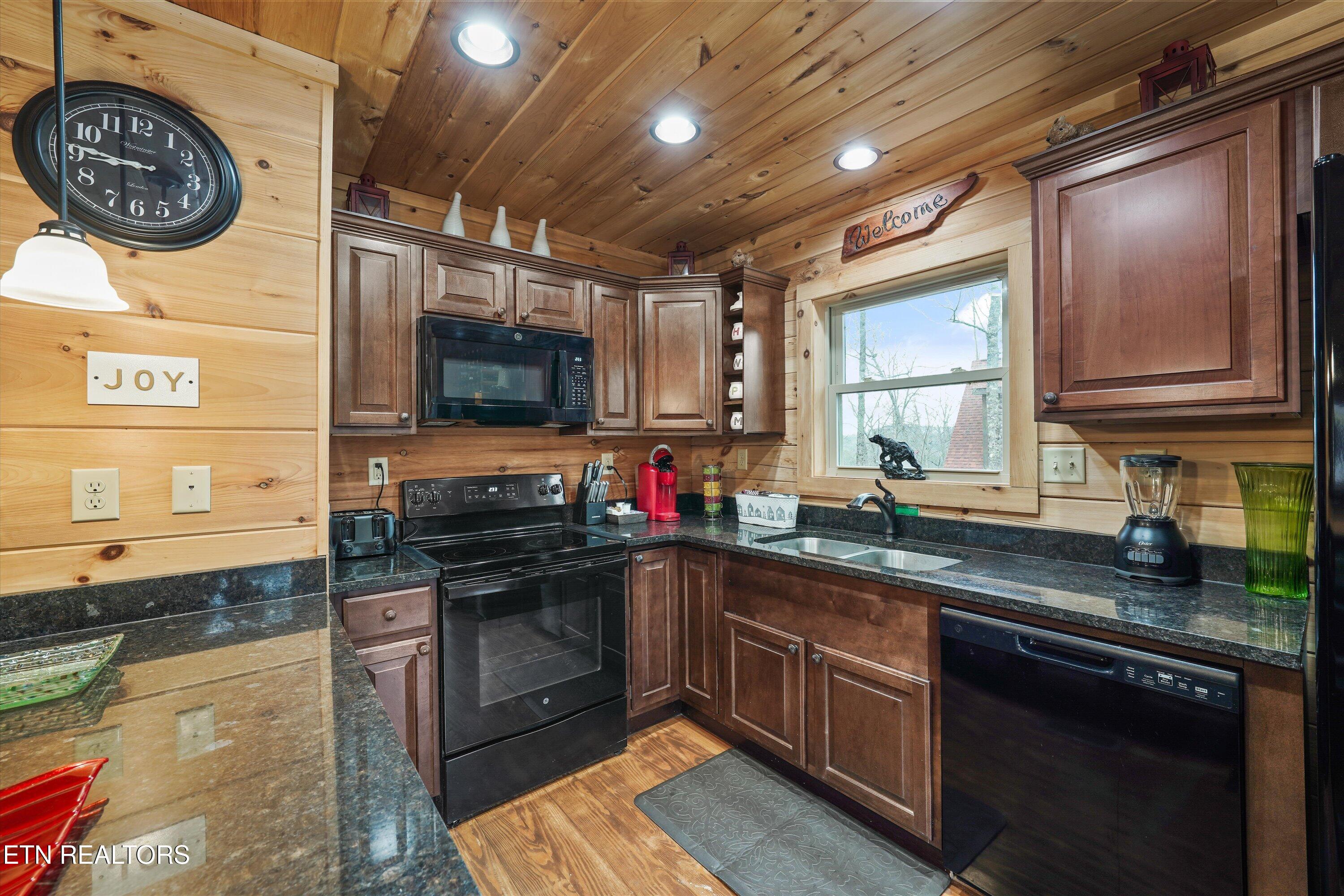 2906 Joyner Hills Lane Sevierville TN 37876