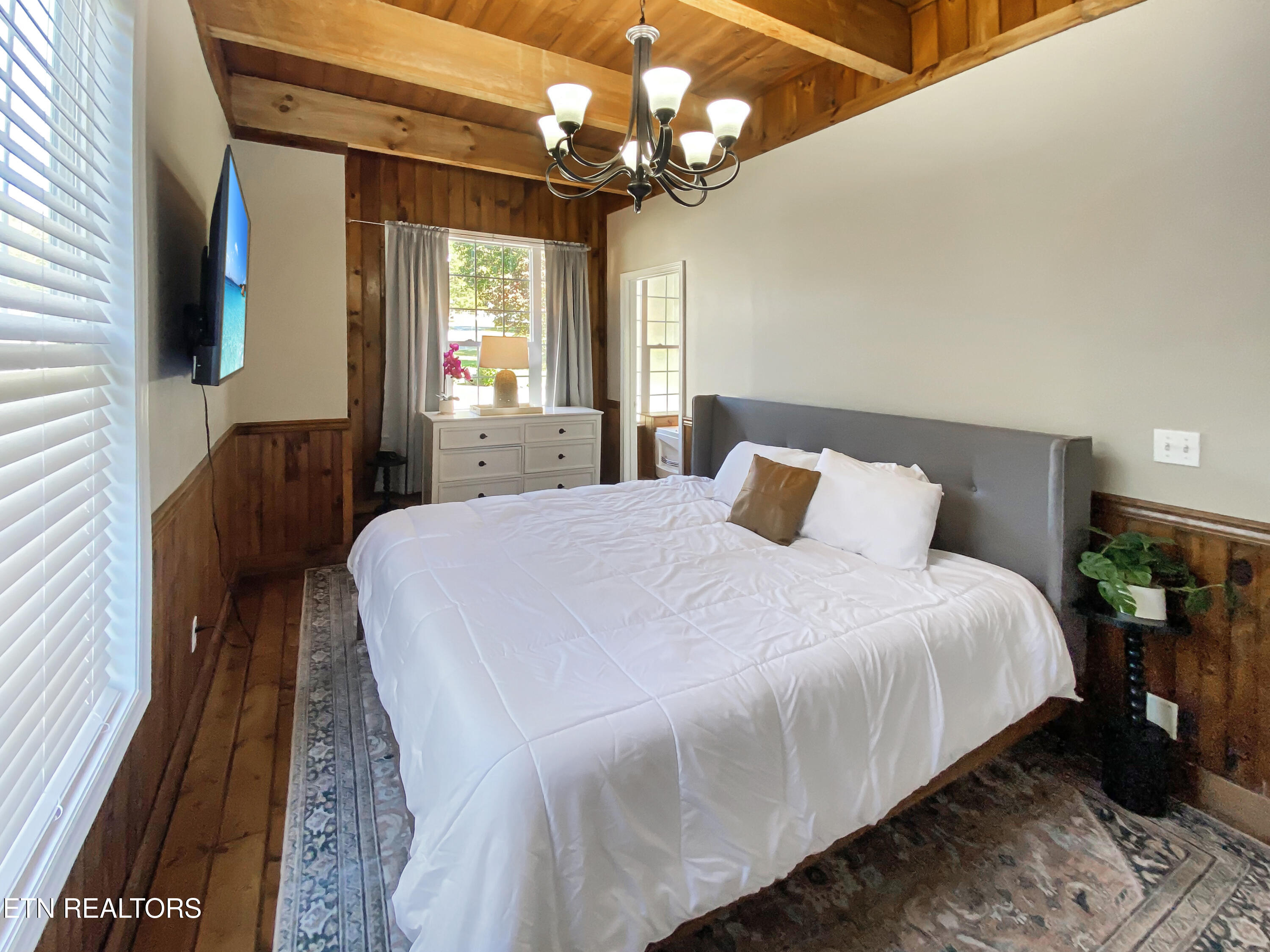 610 Cape Norris Road New Tazewell TN 37825