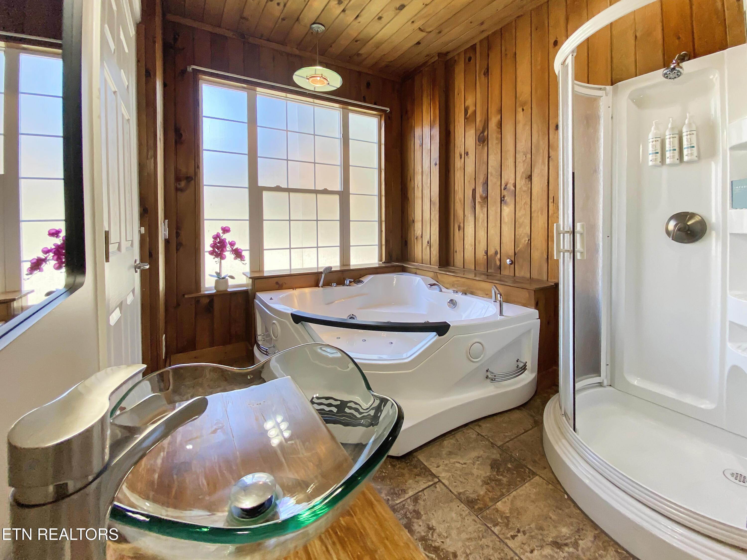 610 Cape Norris Road New Tazewell TN 37825