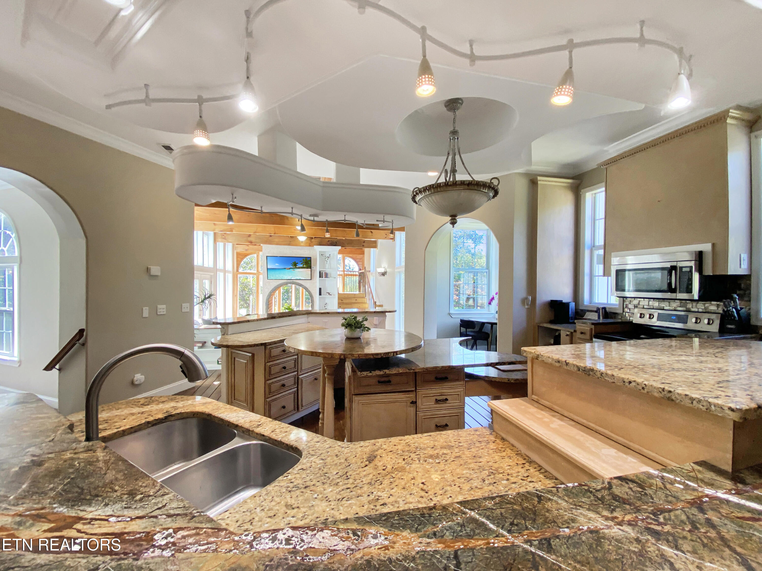 610 Cape Norris Road New Tazewell TN 37825