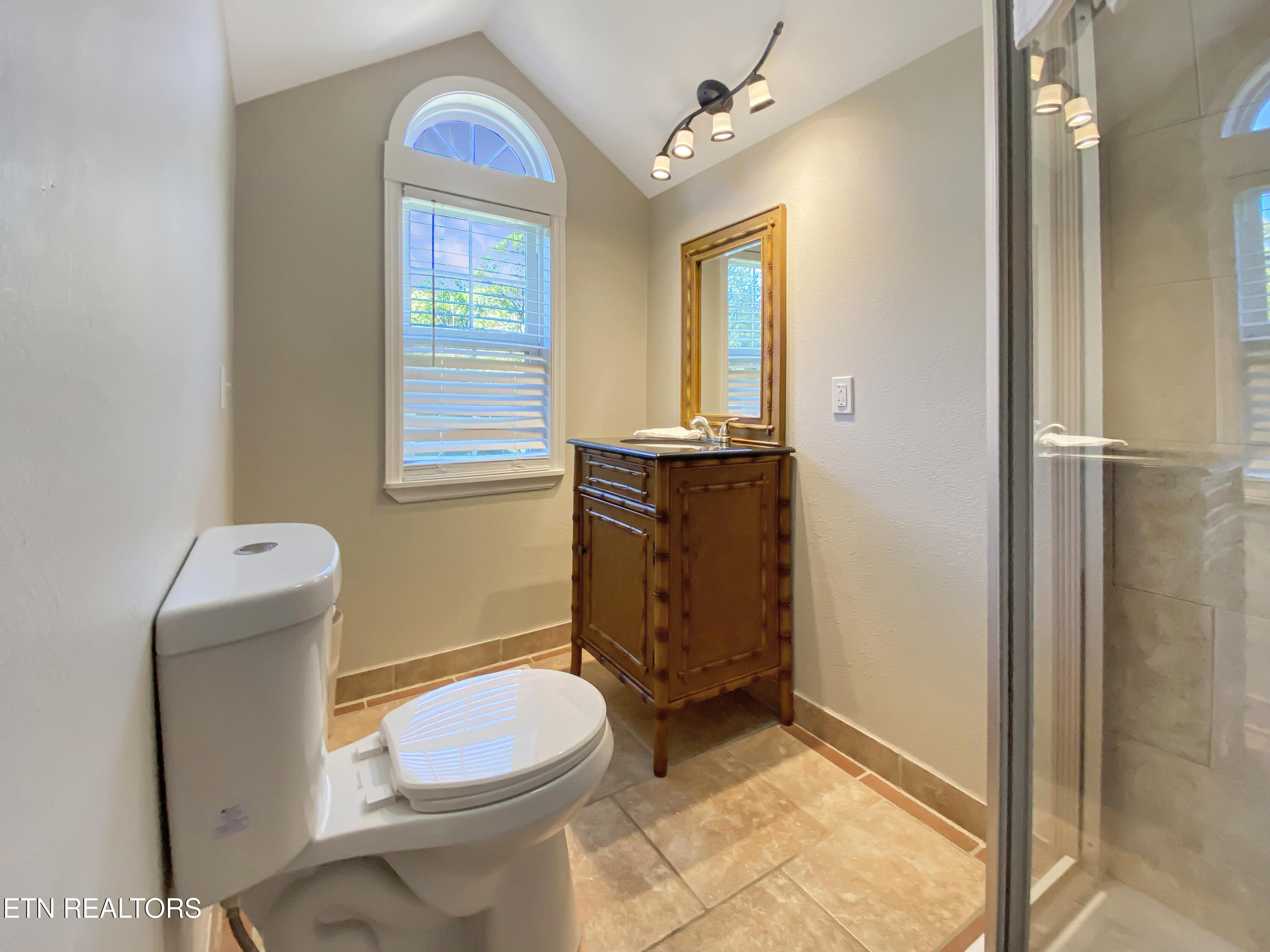 610 Cape Norris Road New Tazewell TN 37825