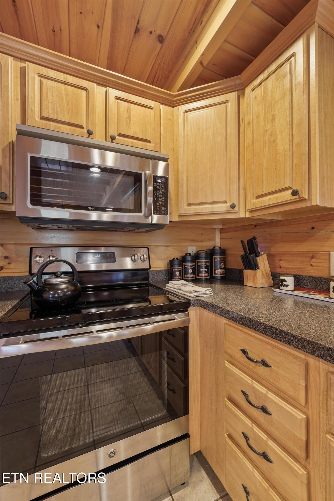 1679 Mountain Lodge Way Pigeon Forge TN 37862