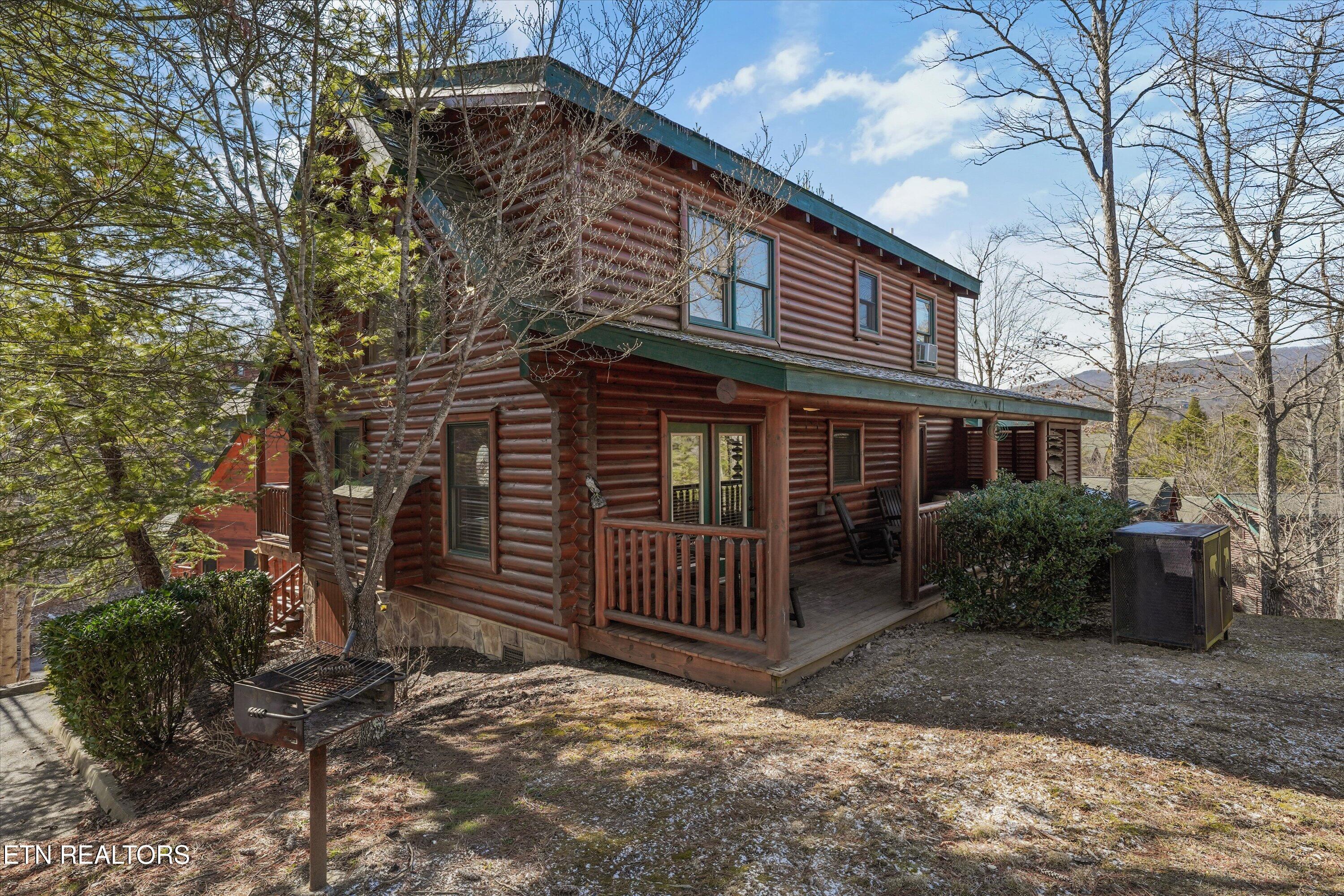 1679 Mountain Lodge Way Pigeon Forge TN 37862