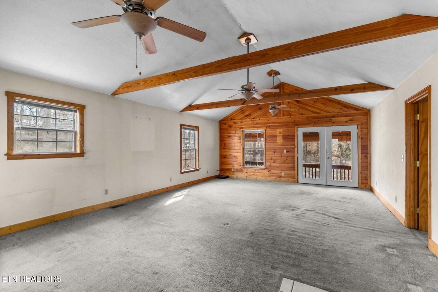 1027 Dean Circle Dandridge TN 37725
