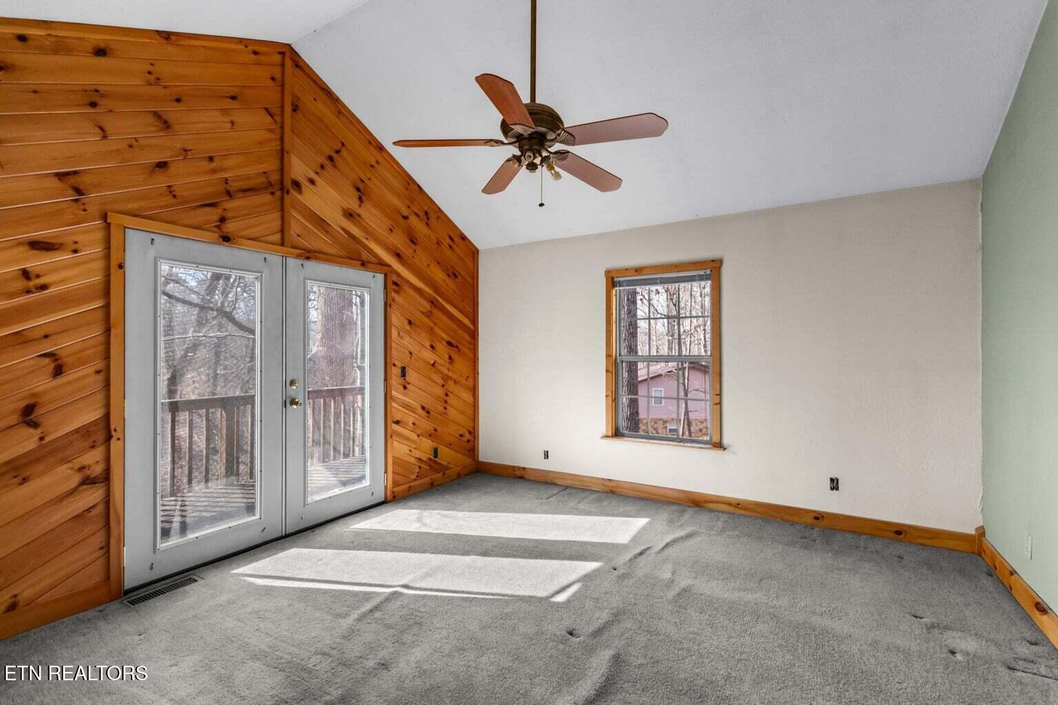 1027 Dean Circle Dandridge TN 37725
