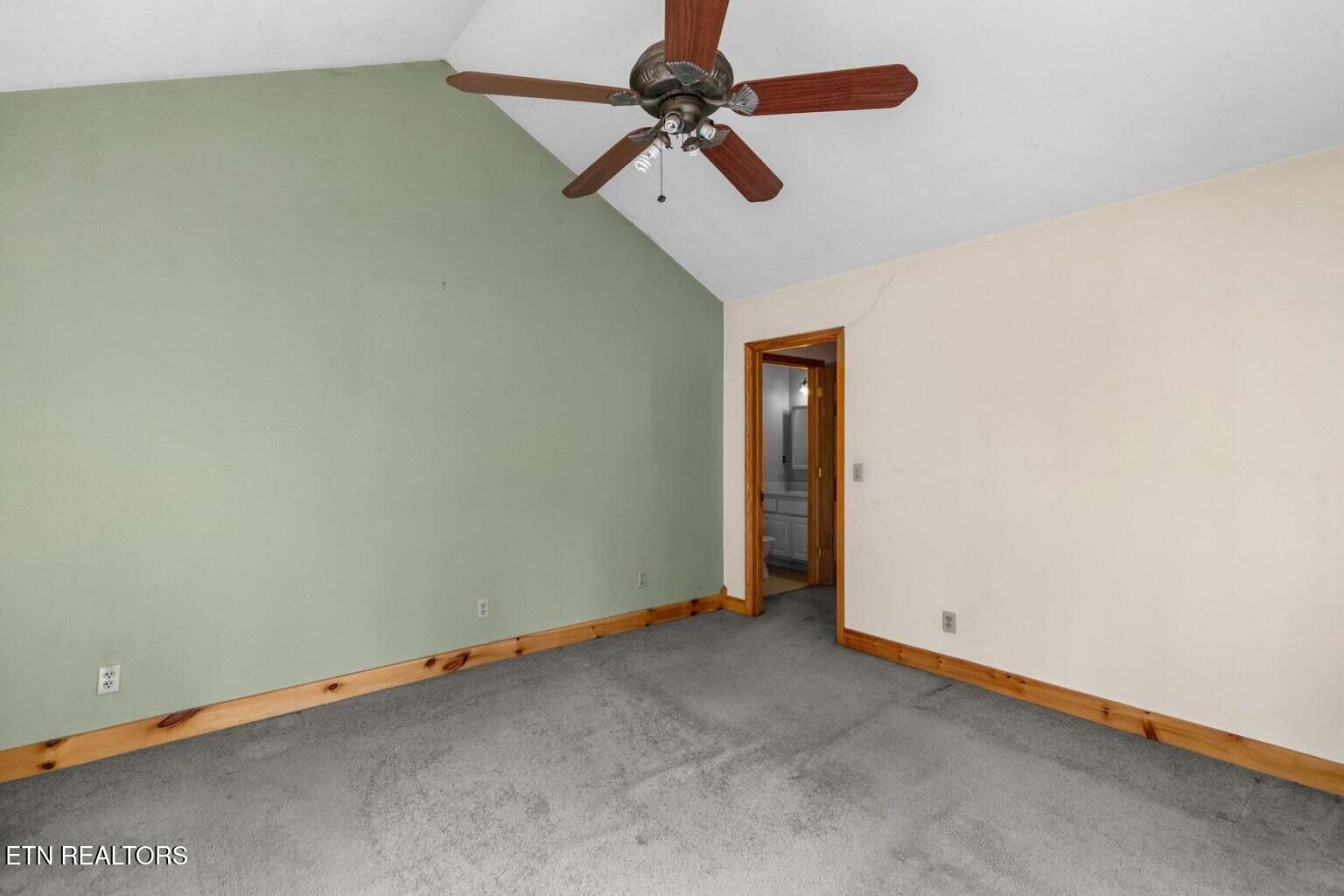 1027 Dean Circle Dandridge TN 37725