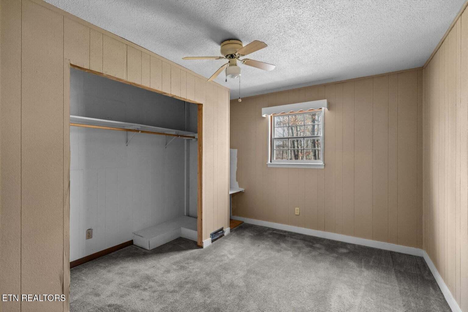 1027 Dean Circle Dandridge TN 37725
