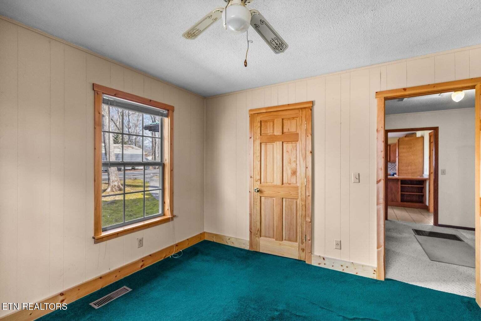 1027 Dean Circle Dandridge TN 37725