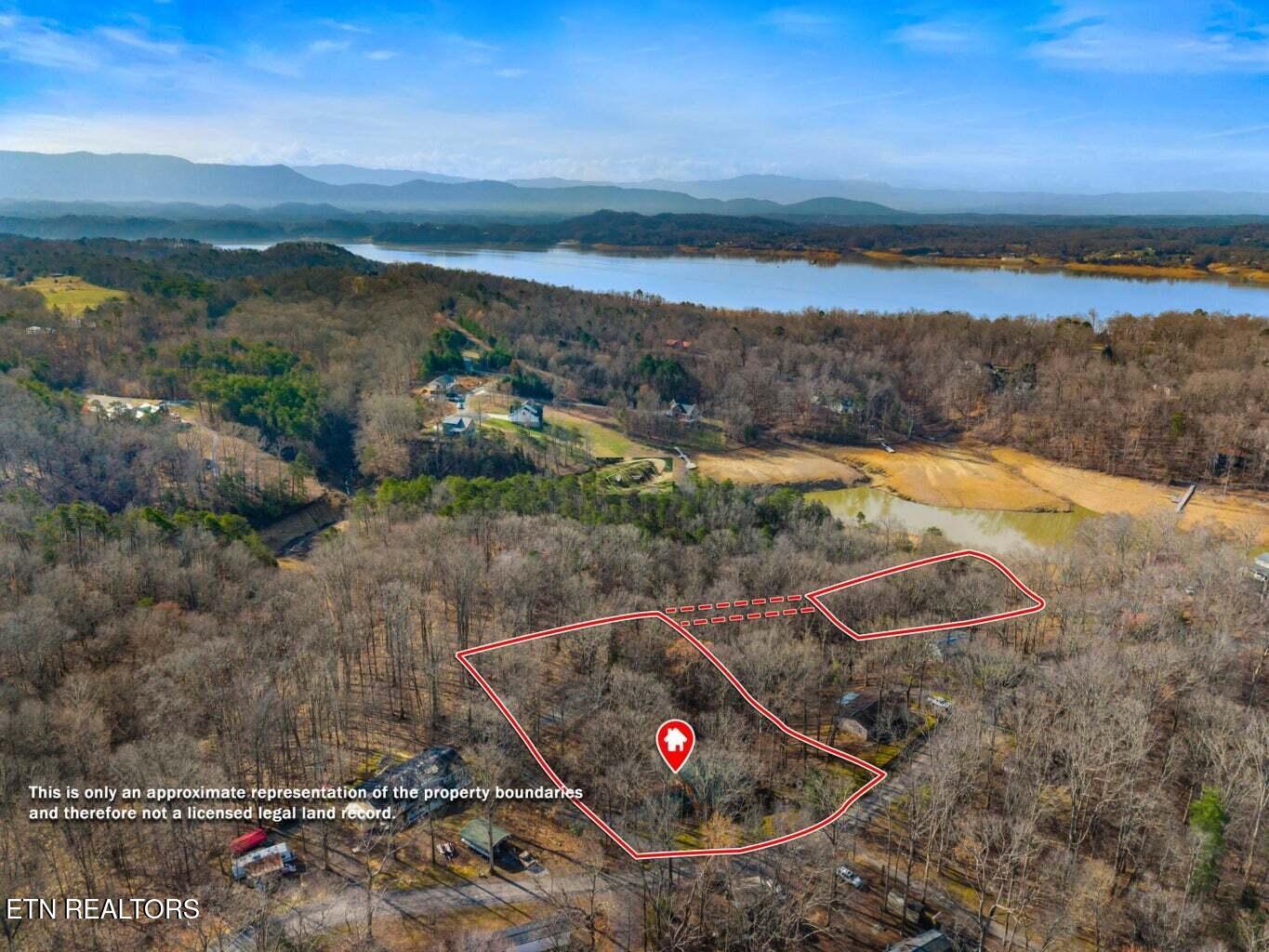 1027 Dean Circle Dandridge TN 37725