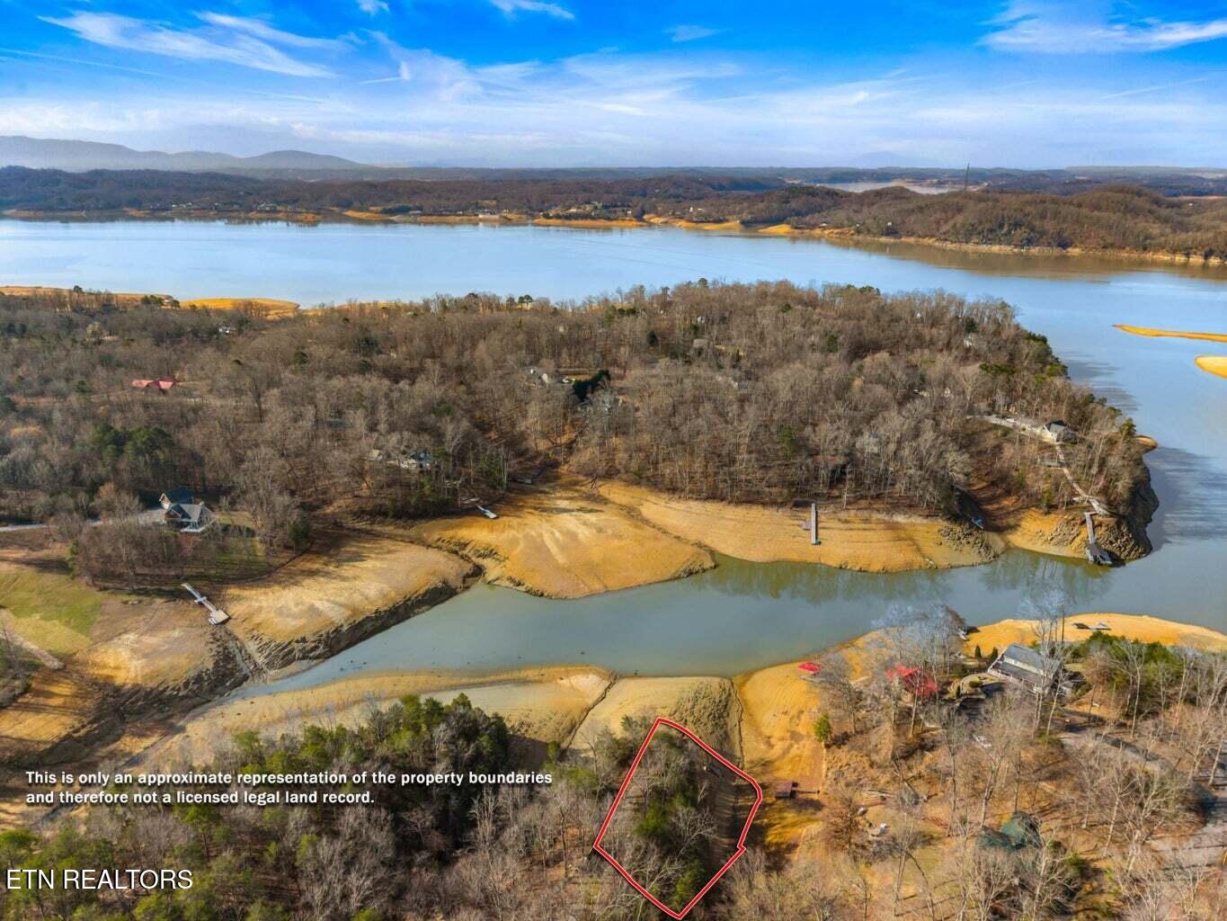 1027 Dean Circle Dandridge TN 37725