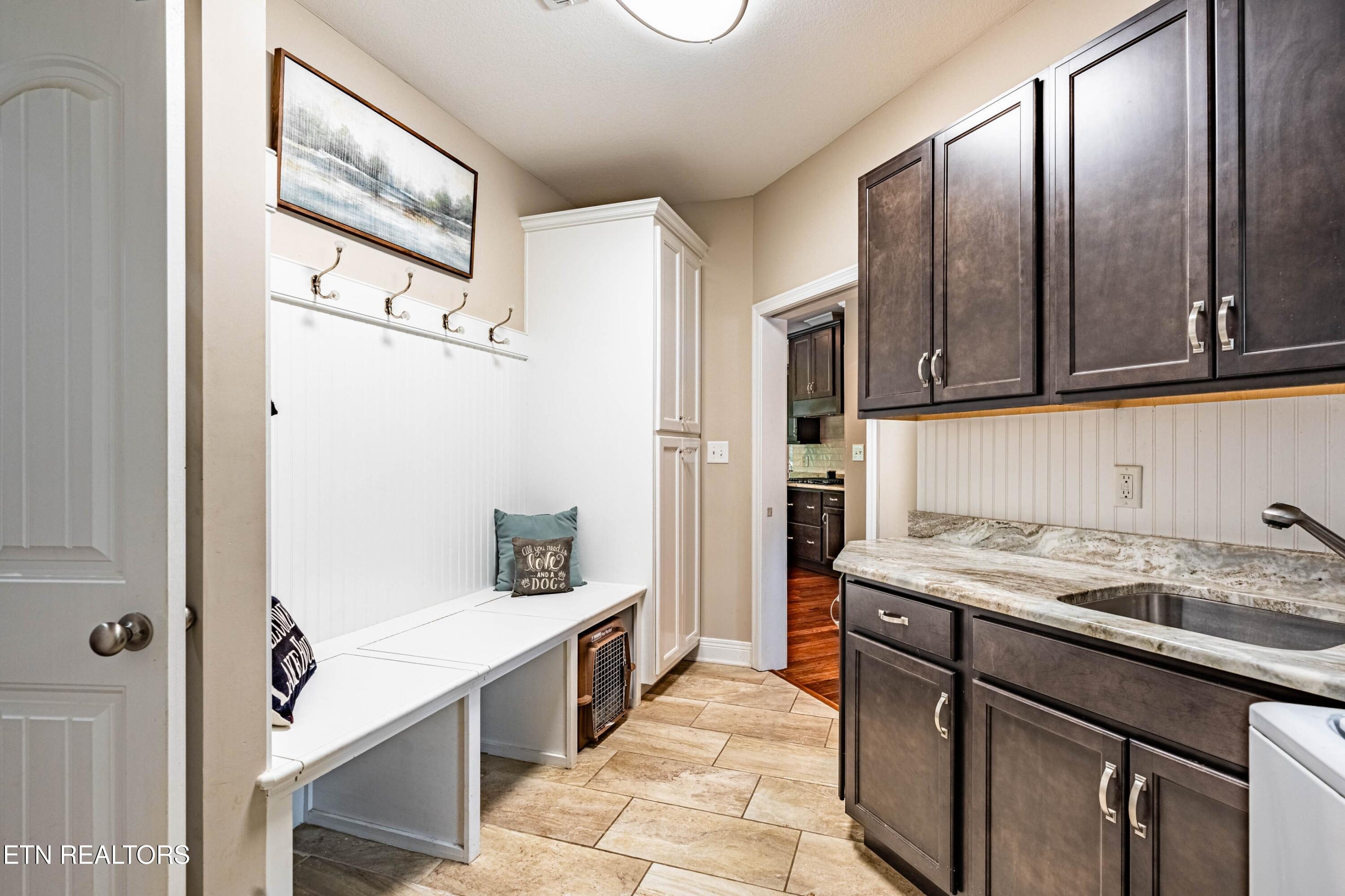 330 Dudala Point Loudon TN 37774