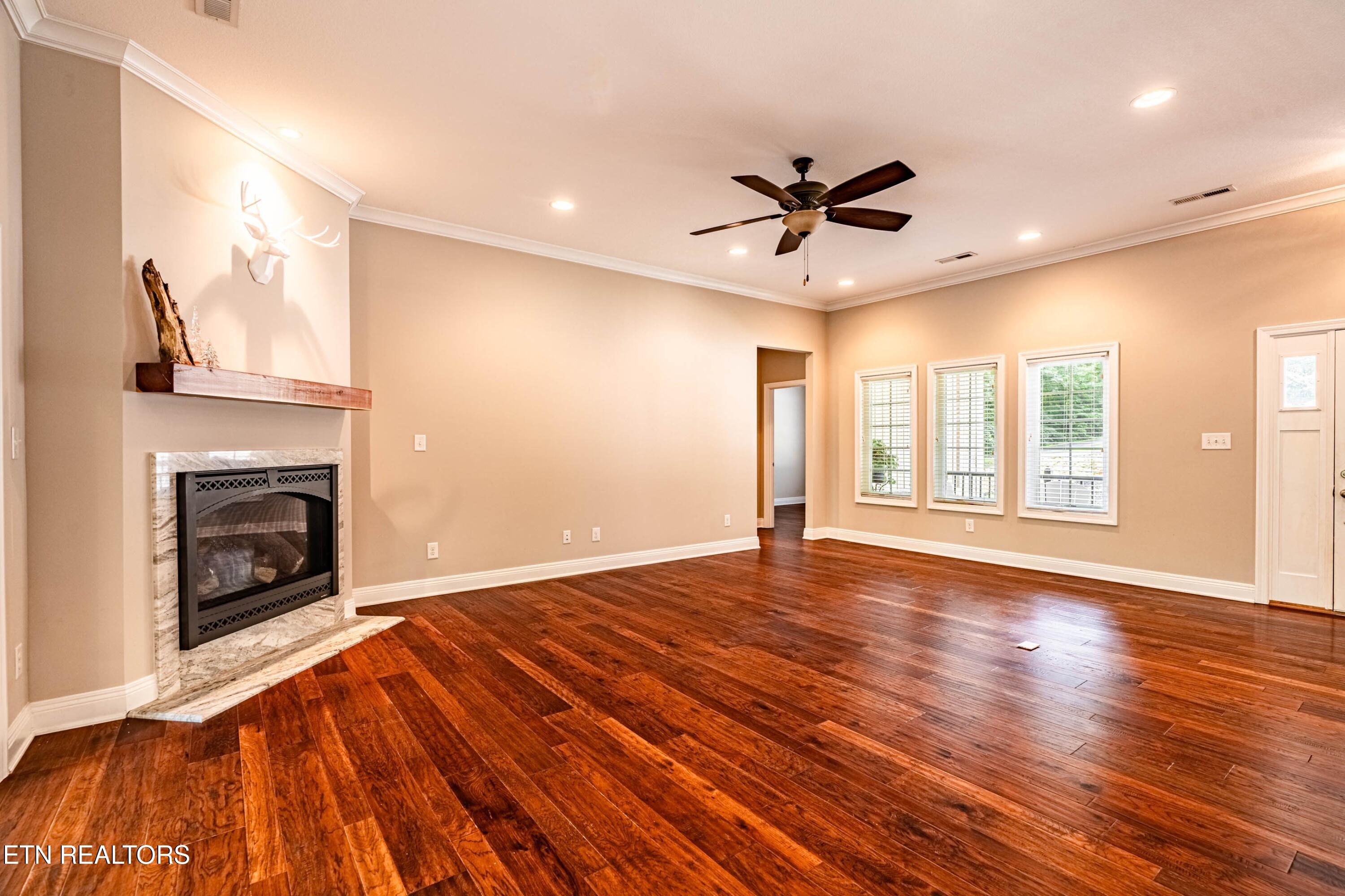 330 Dudala Point Loudon TN 37774