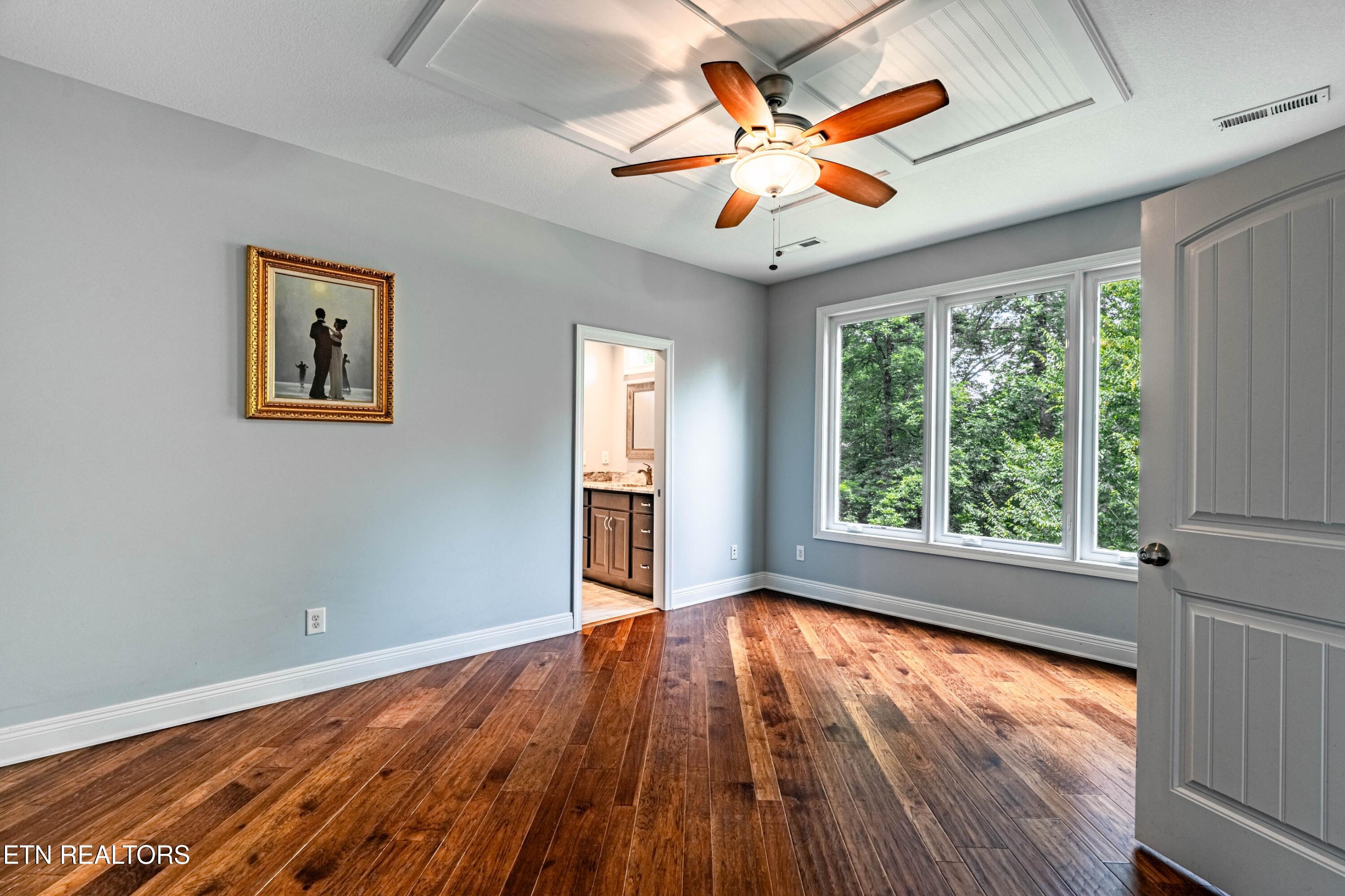330 Dudala Point Loudon TN 37774