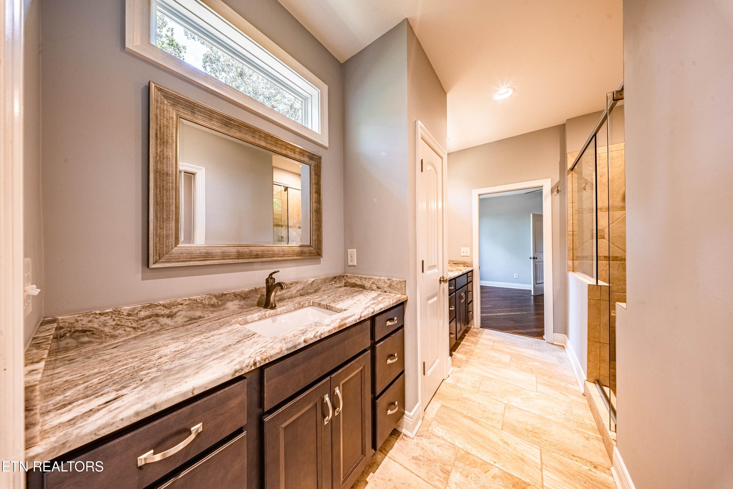 330 Dudala Point Loudon TN 37774