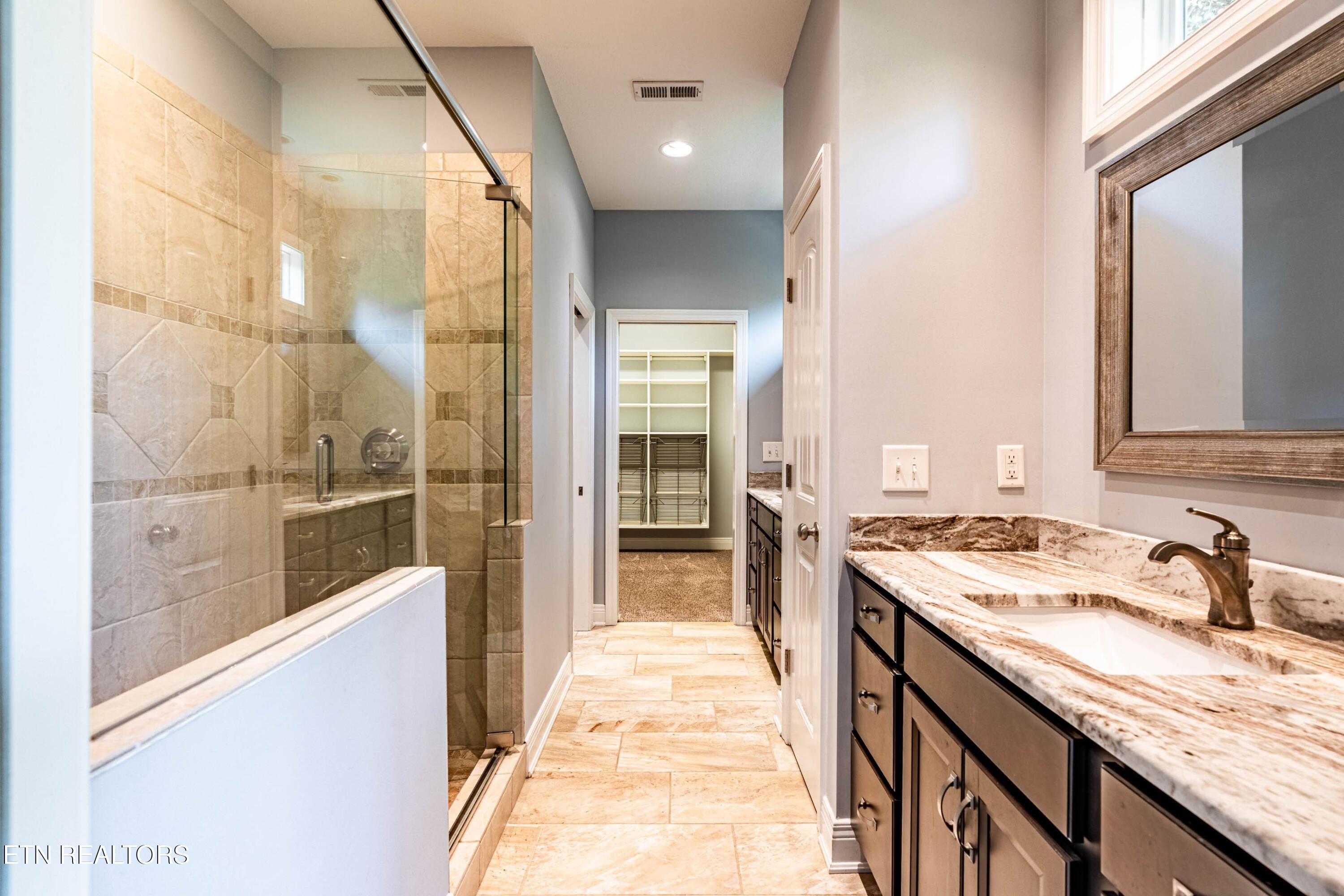 330 Dudala Point Loudon TN 37774