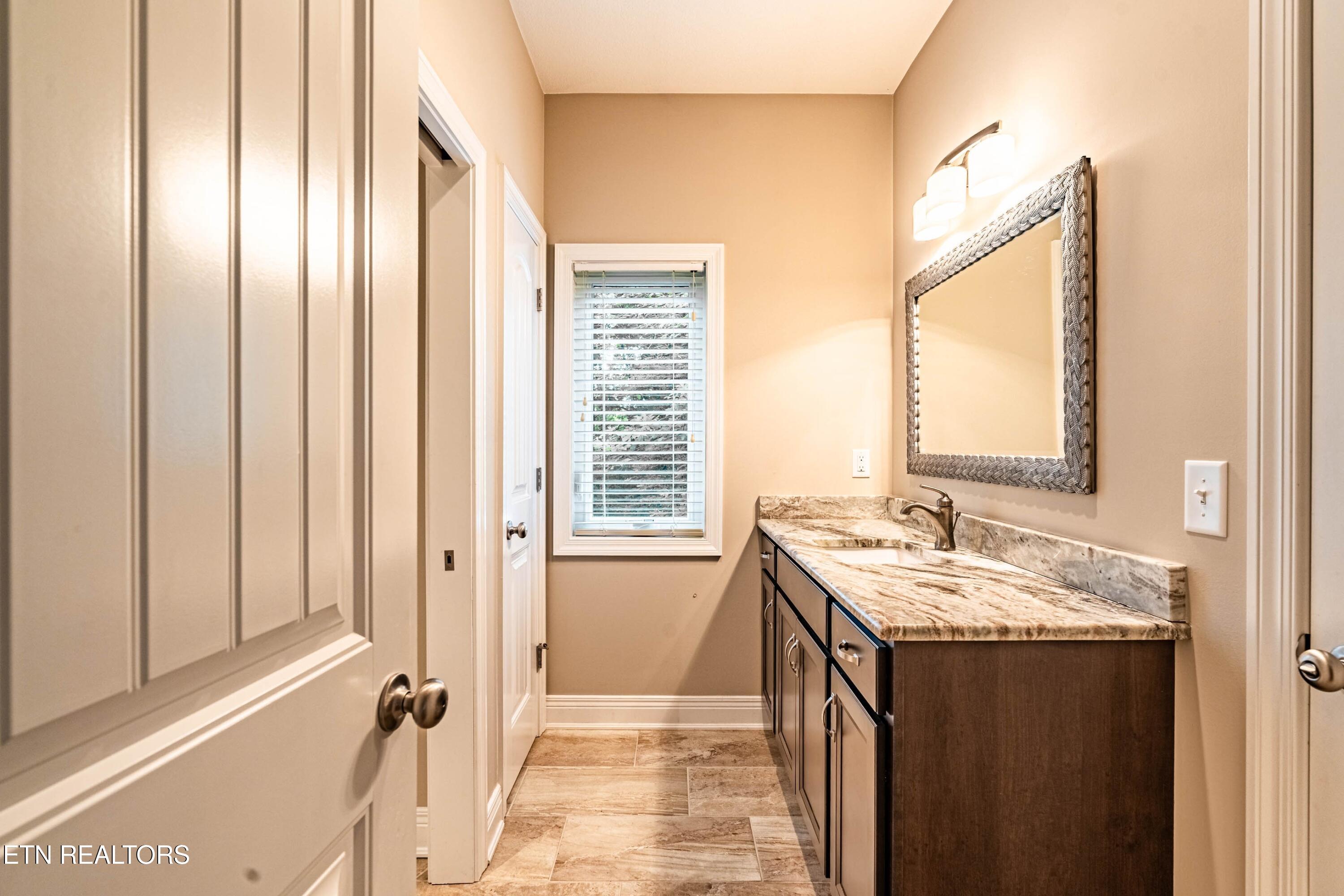 330 Dudala Point Loudon TN 37774