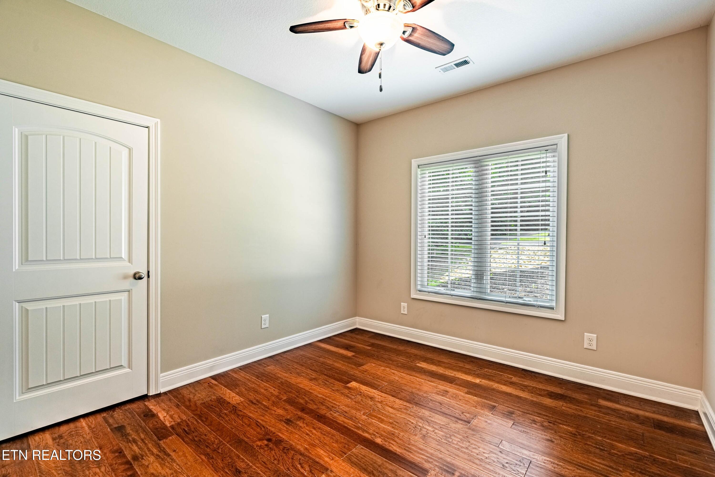 330 Dudala Point Loudon TN 37774