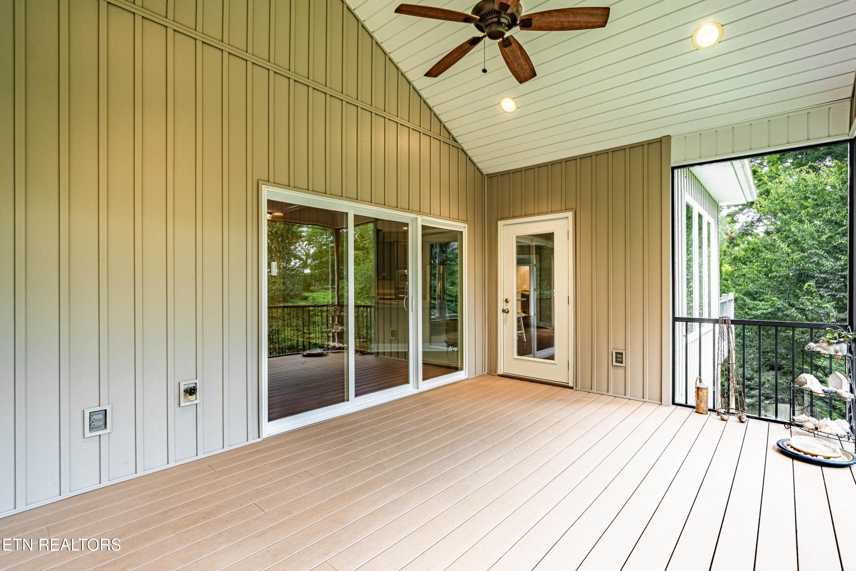 330 Dudala Point Loudon TN 37774