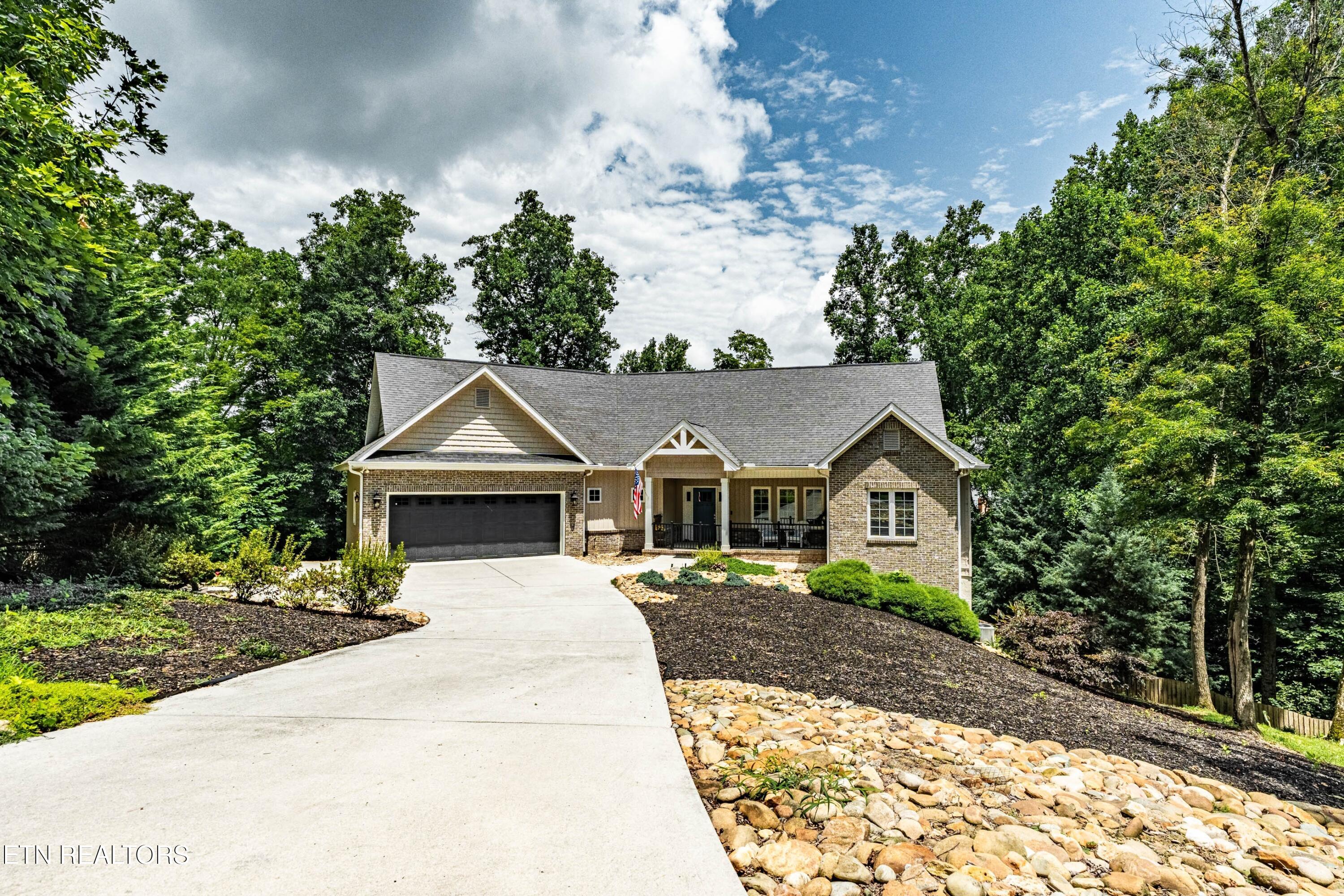 330 Dudala Point Loudon TN 37774