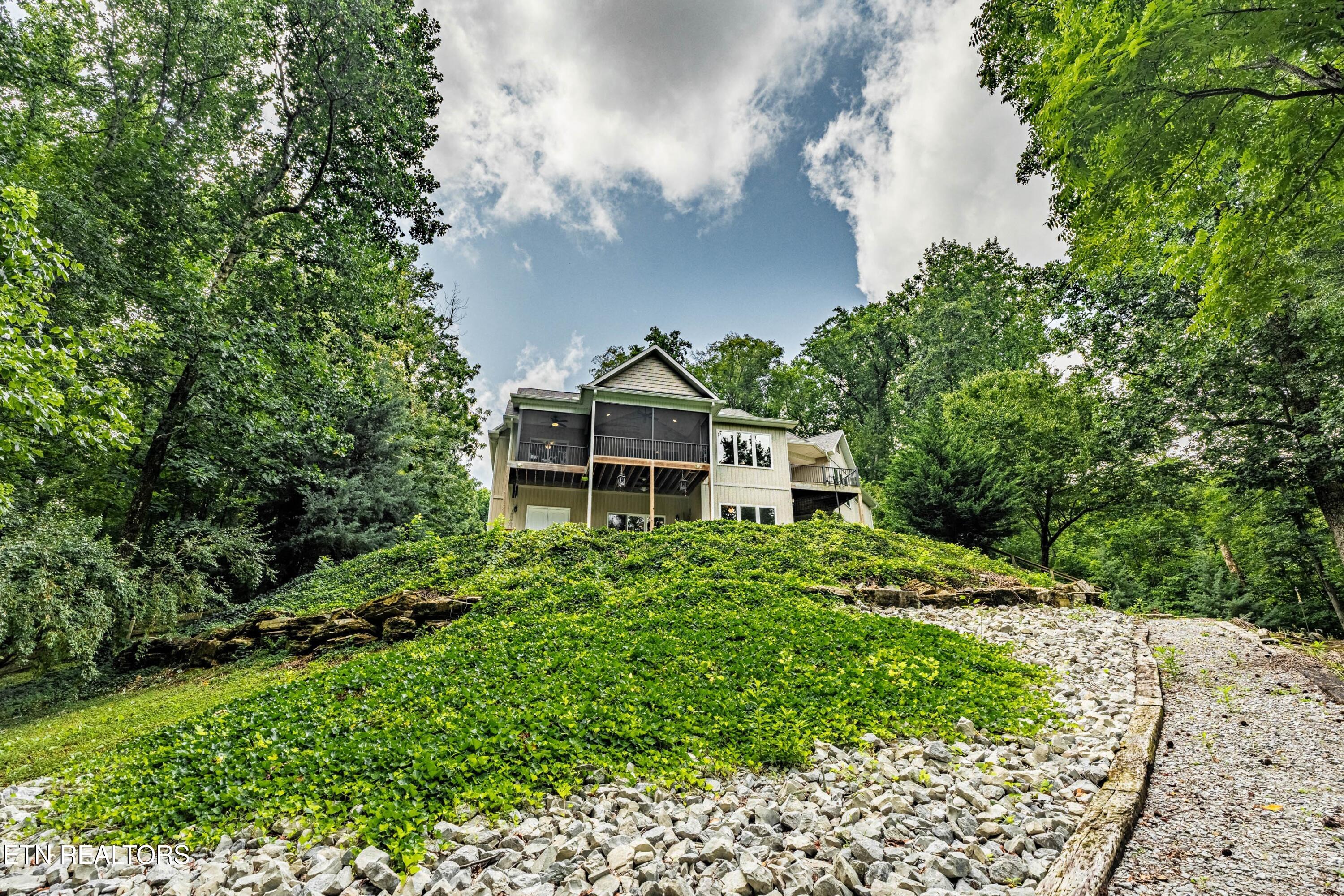 330 Dudala Point Loudon TN 37774