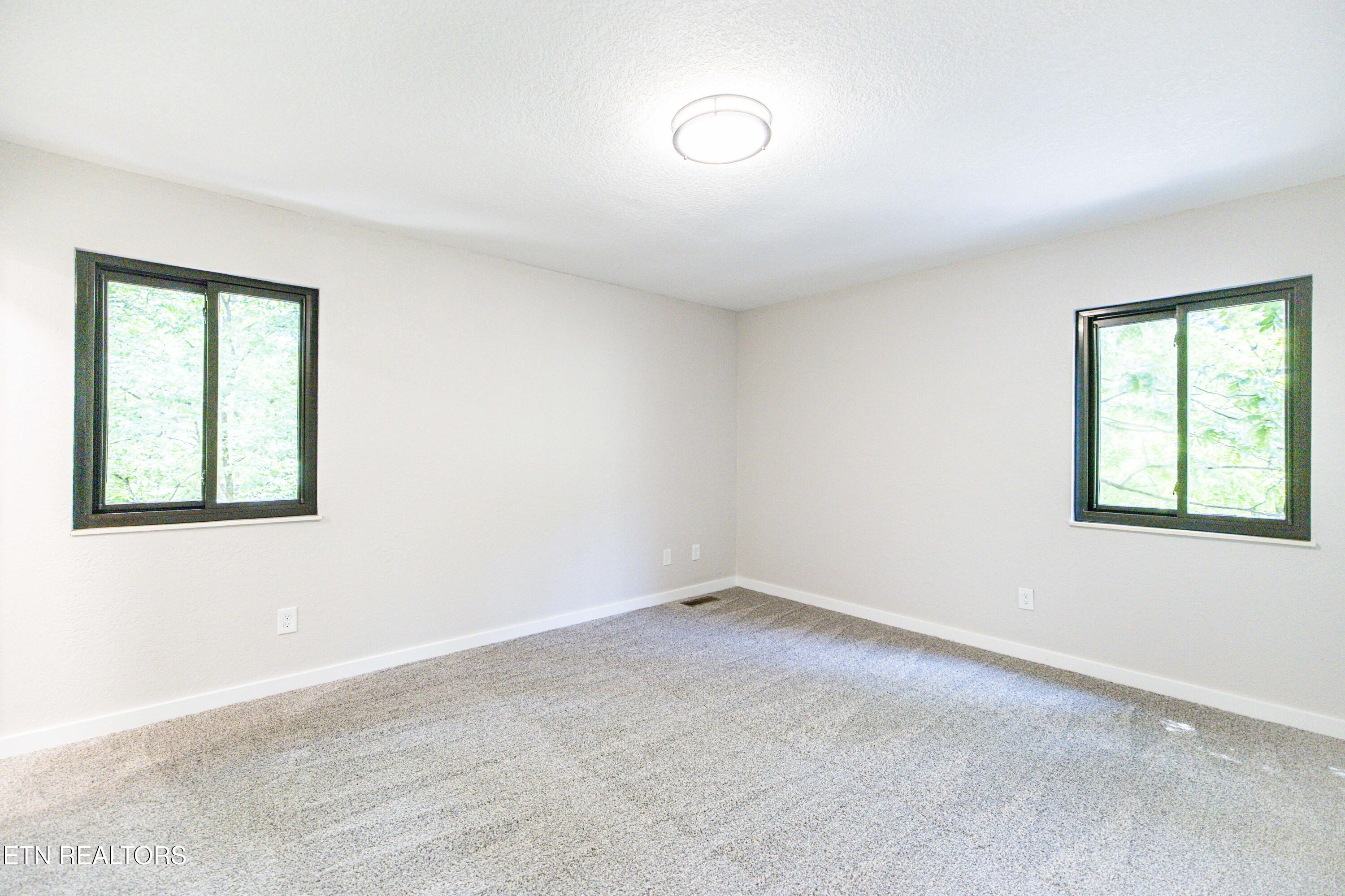 107 Garnet Lane Oak Ridge TN 37830