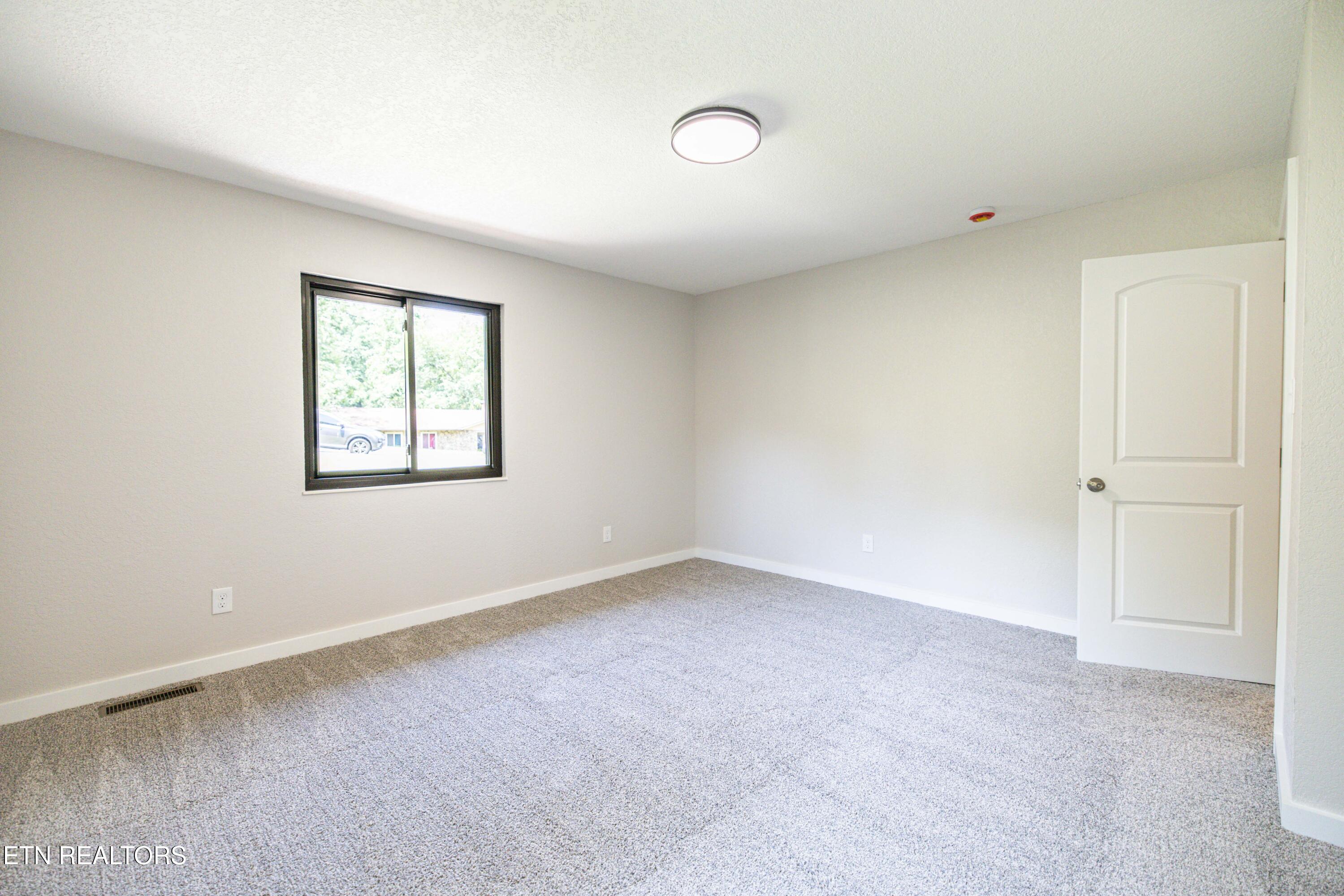 107 Garnet Lane Oak Ridge TN 37830