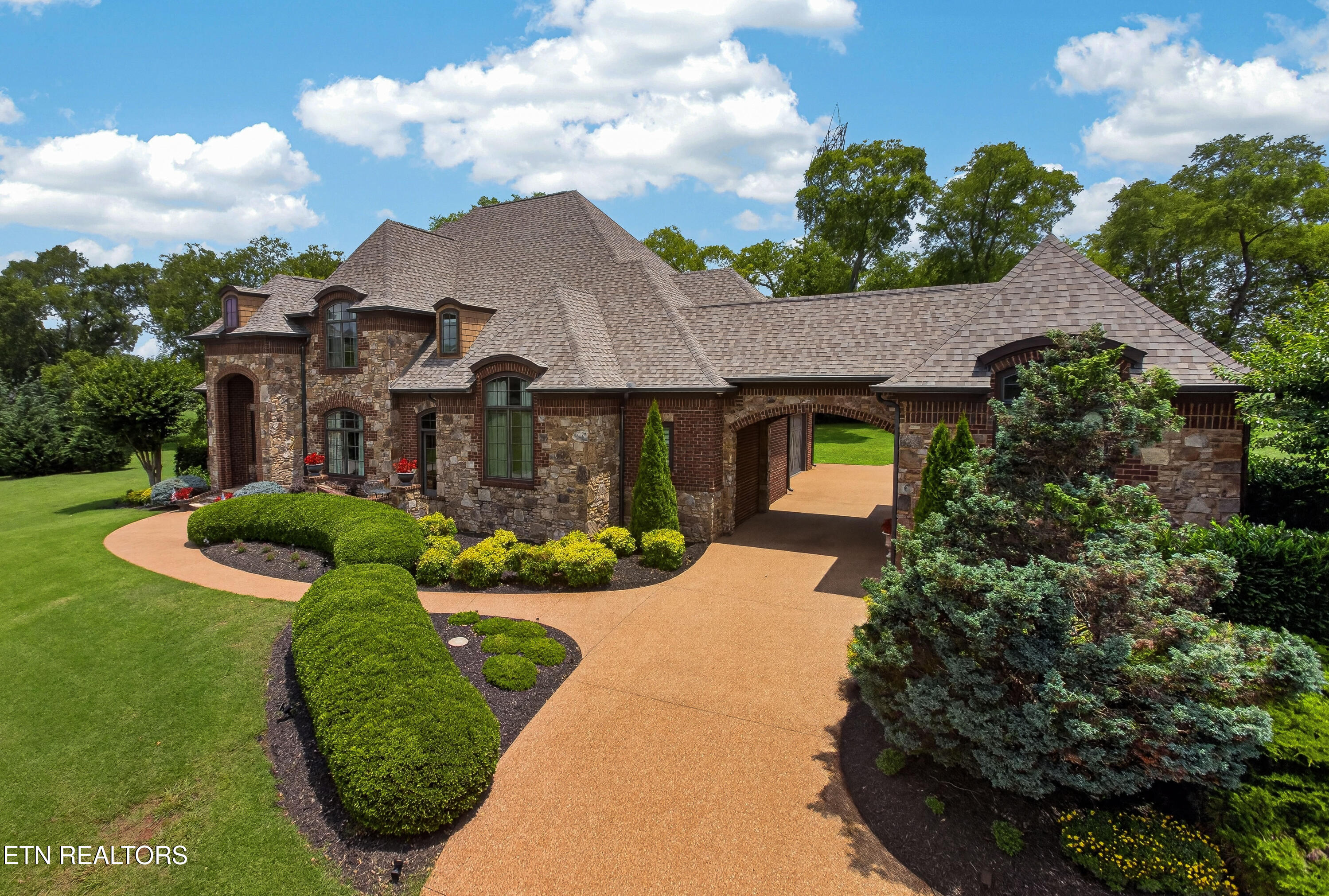 3642 Edgewater Way Louisville TN 37777