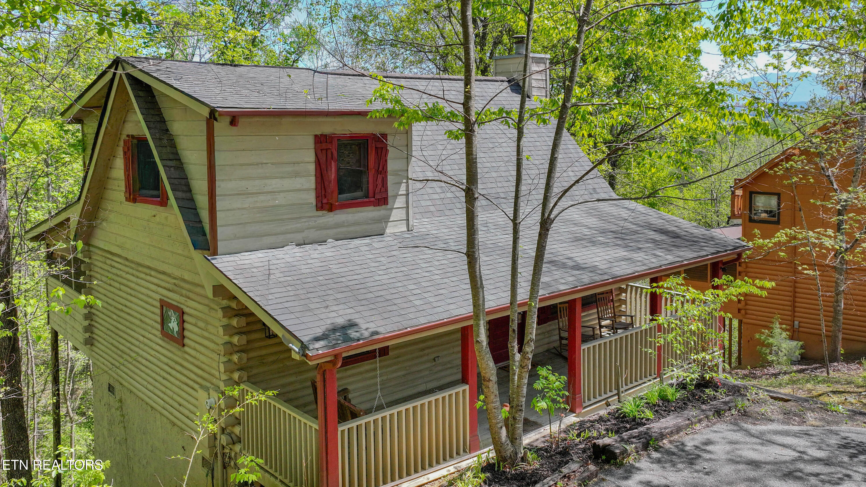 2322 Bonnie Lane Sevierville TN 37876