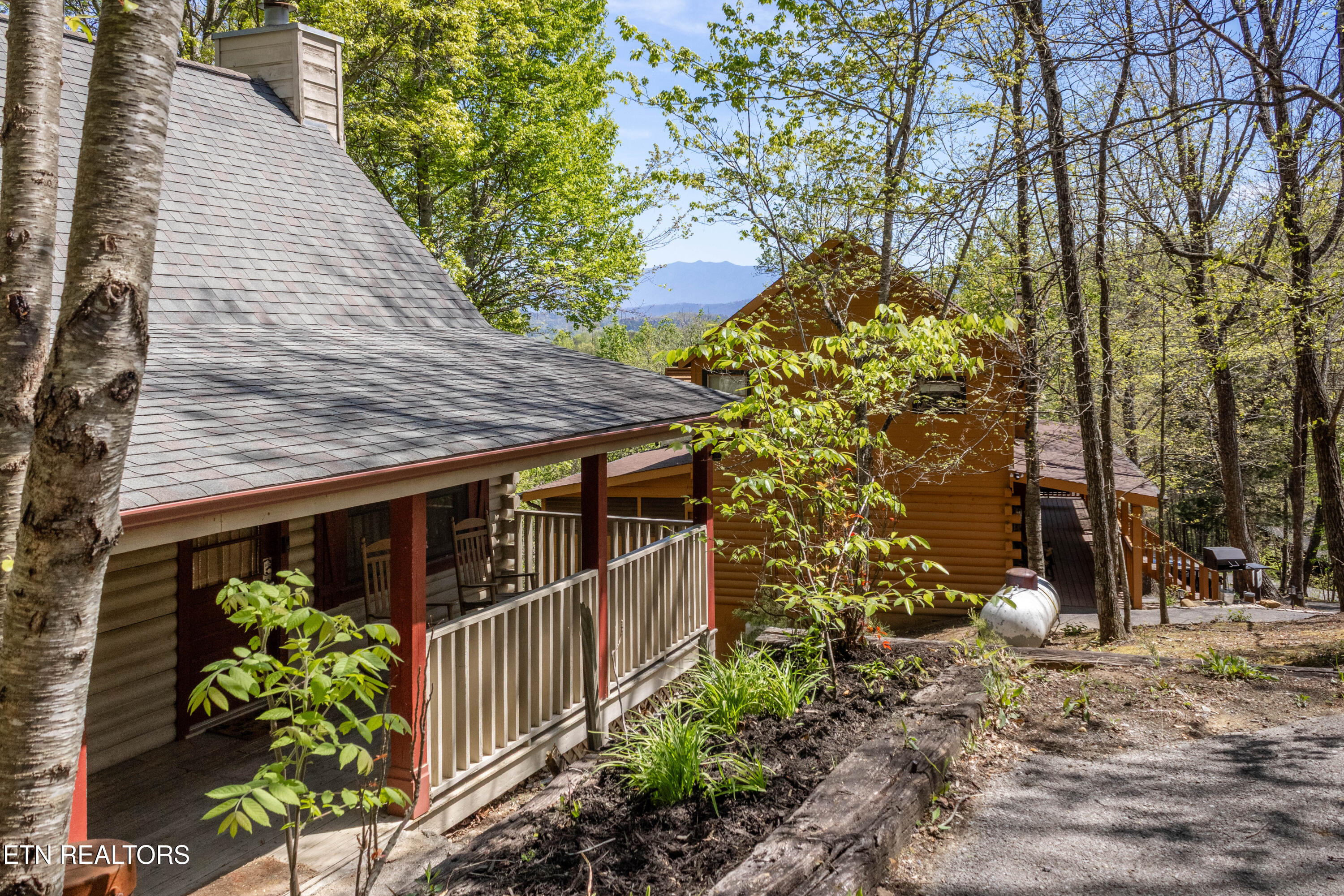 2322 Bonnie Lane Sevierville TN 37876