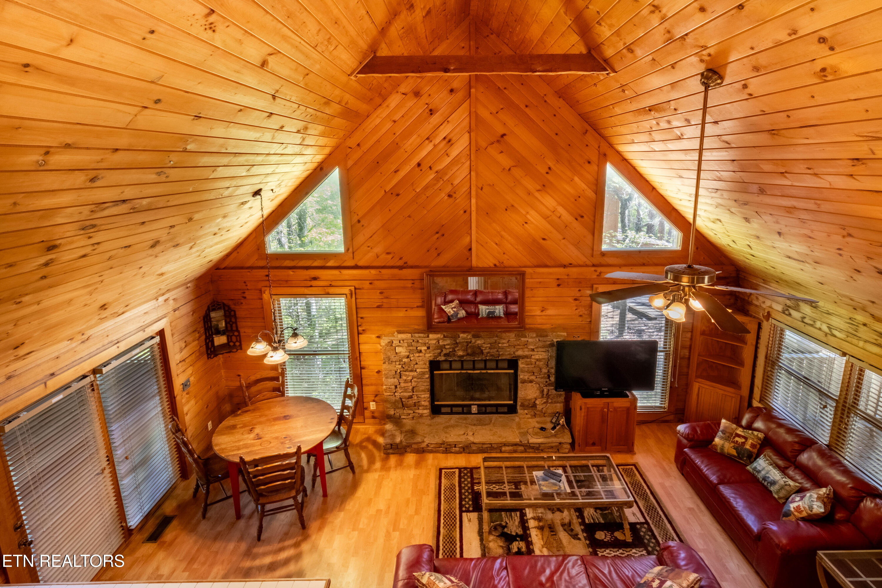 2322 Bonnie Lane Sevierville TN 37876
