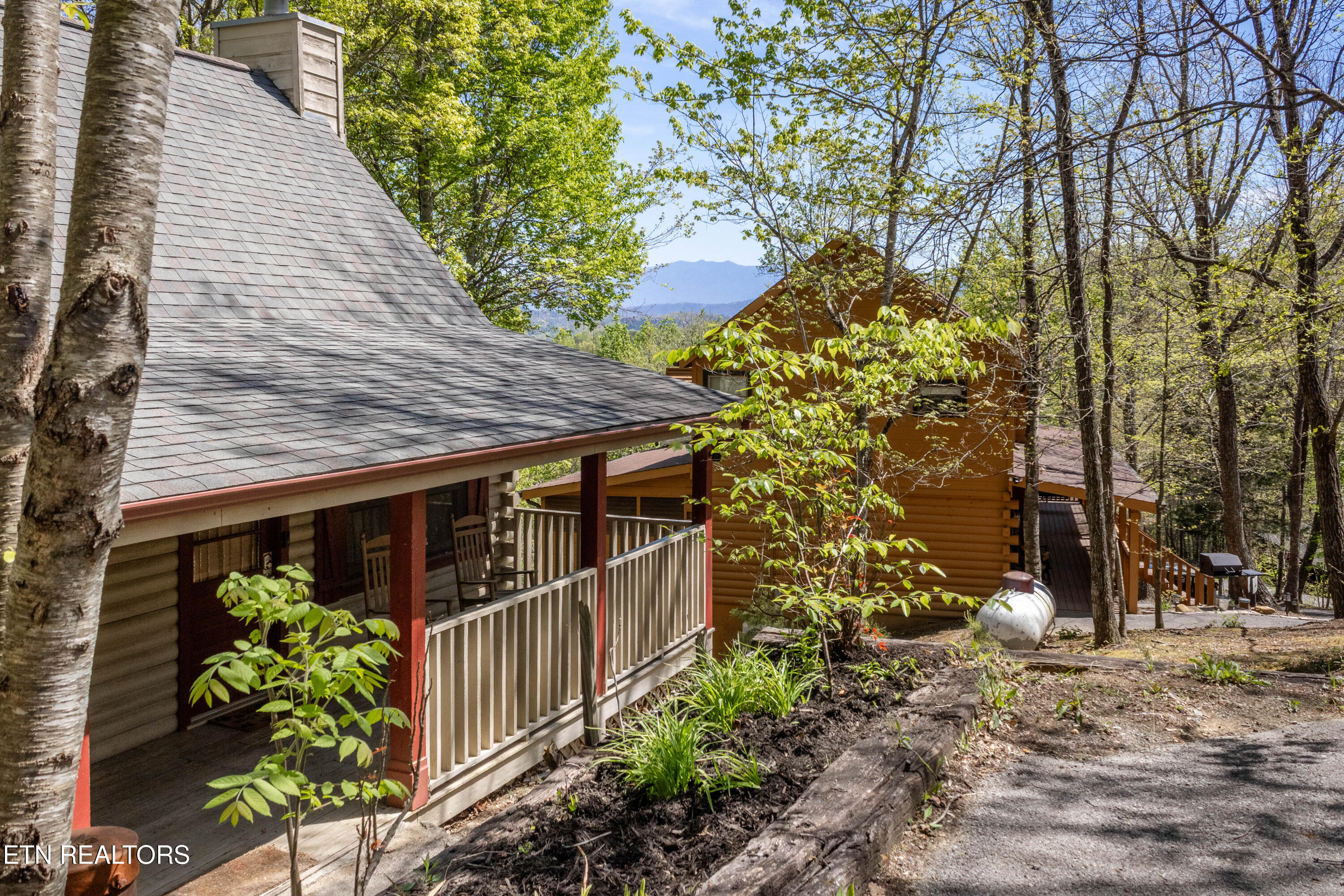 2322 Bonnie Lane Sevierville TN 37876