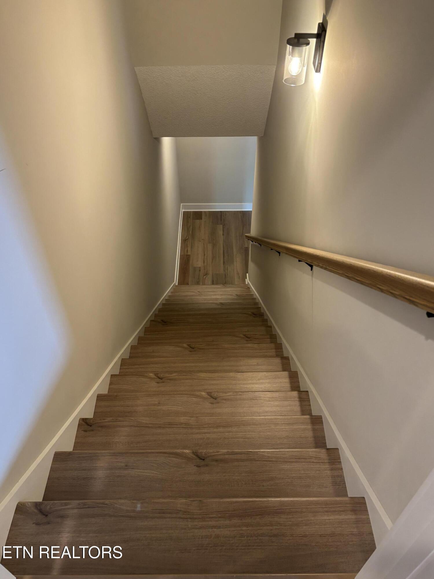 170 Timber Circle Lenoir City TN 37772