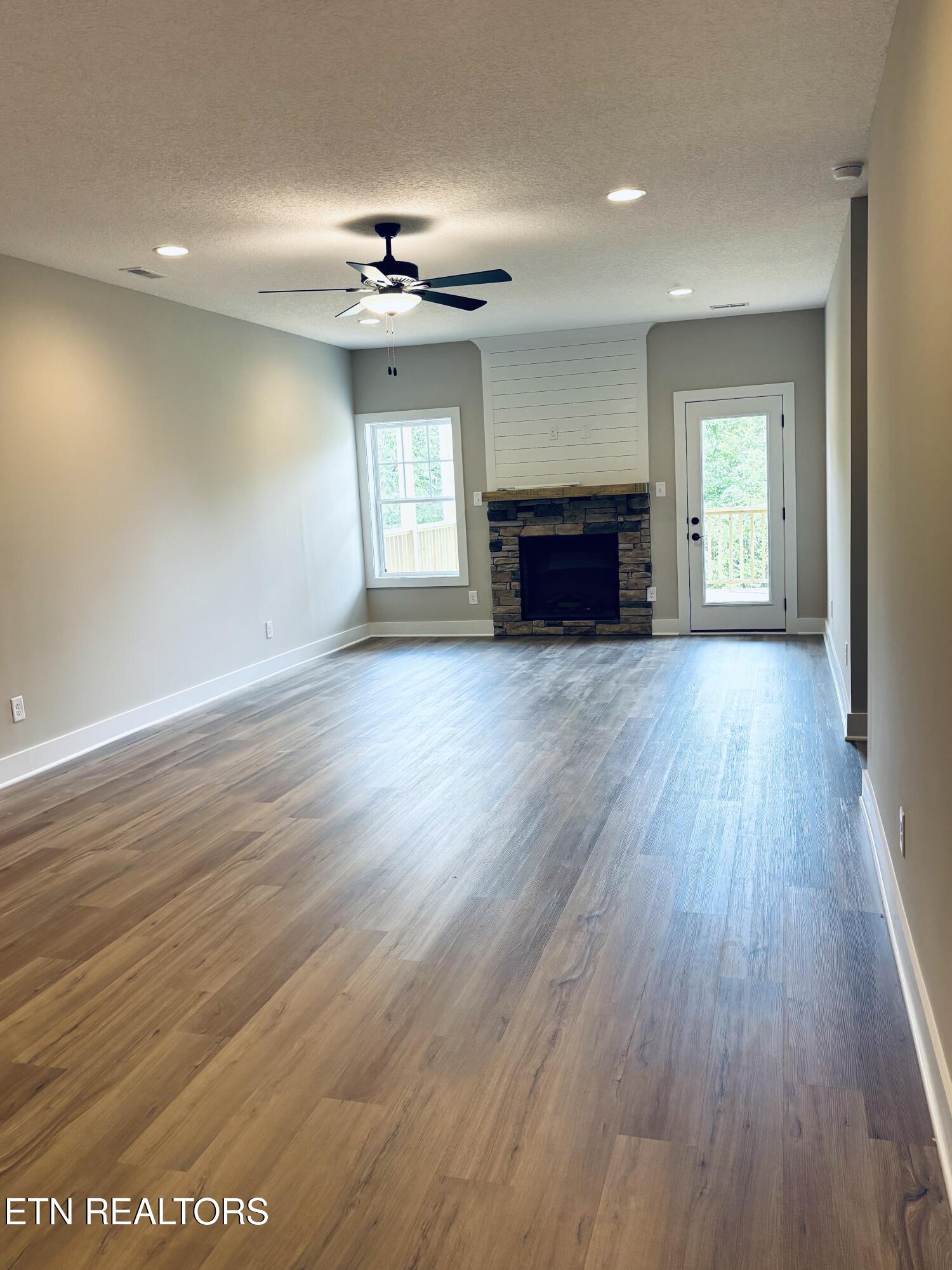 170 Timber Circle Lenoir City TN 37772