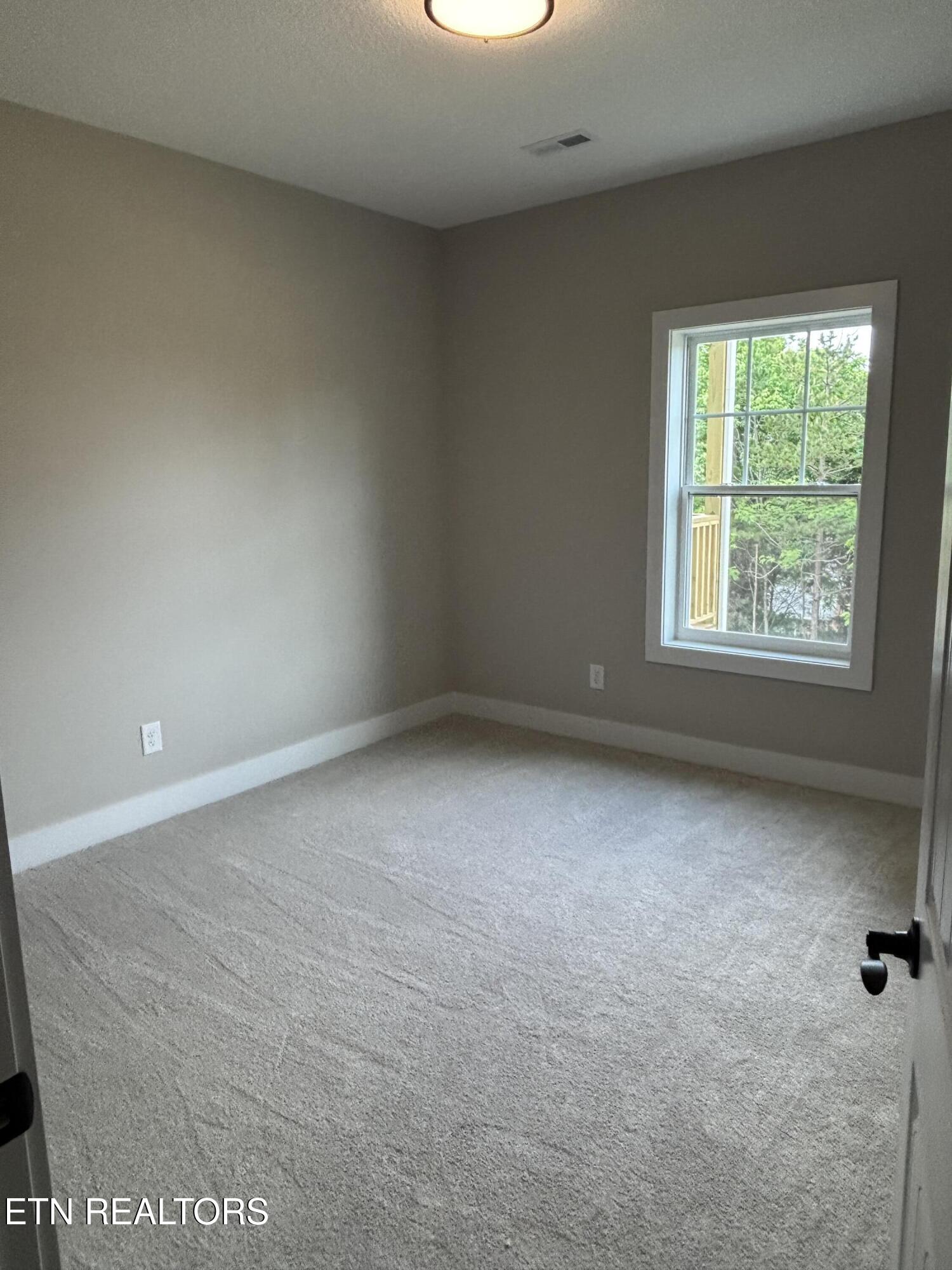 170 Timber Circle Lenoir City TN 37772