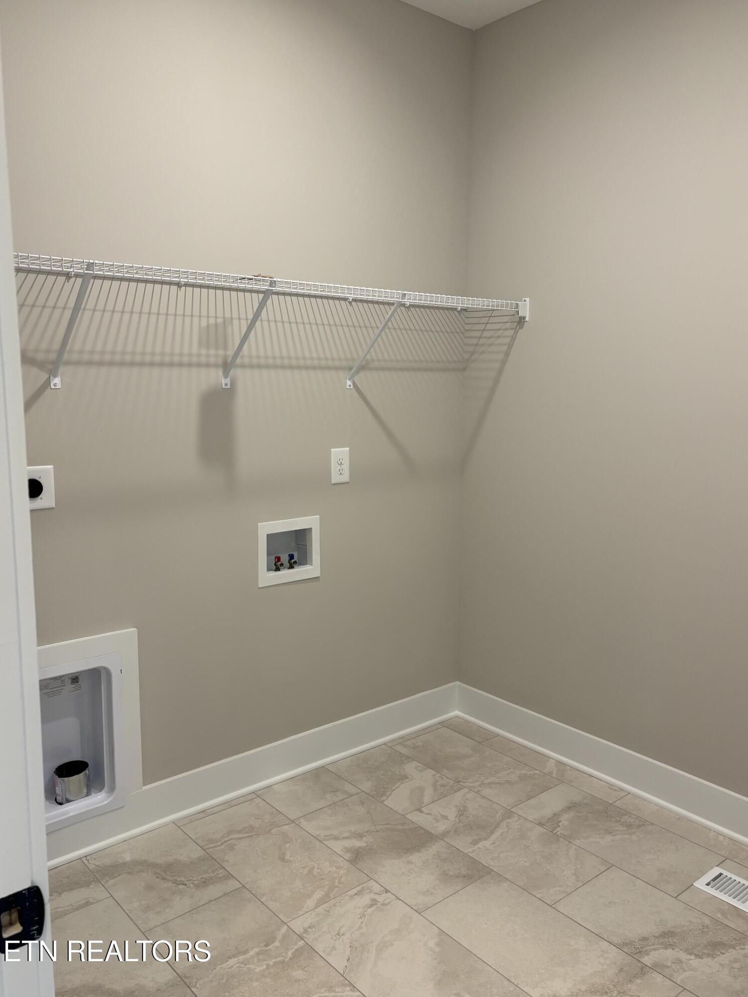 170 Timber Circle Lenoir City TN 37772
