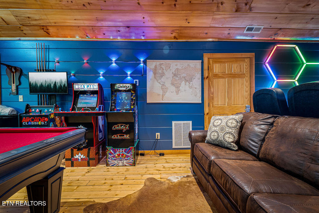 2918 Fiddlers Creek Way Pigeon Forge TN 37863