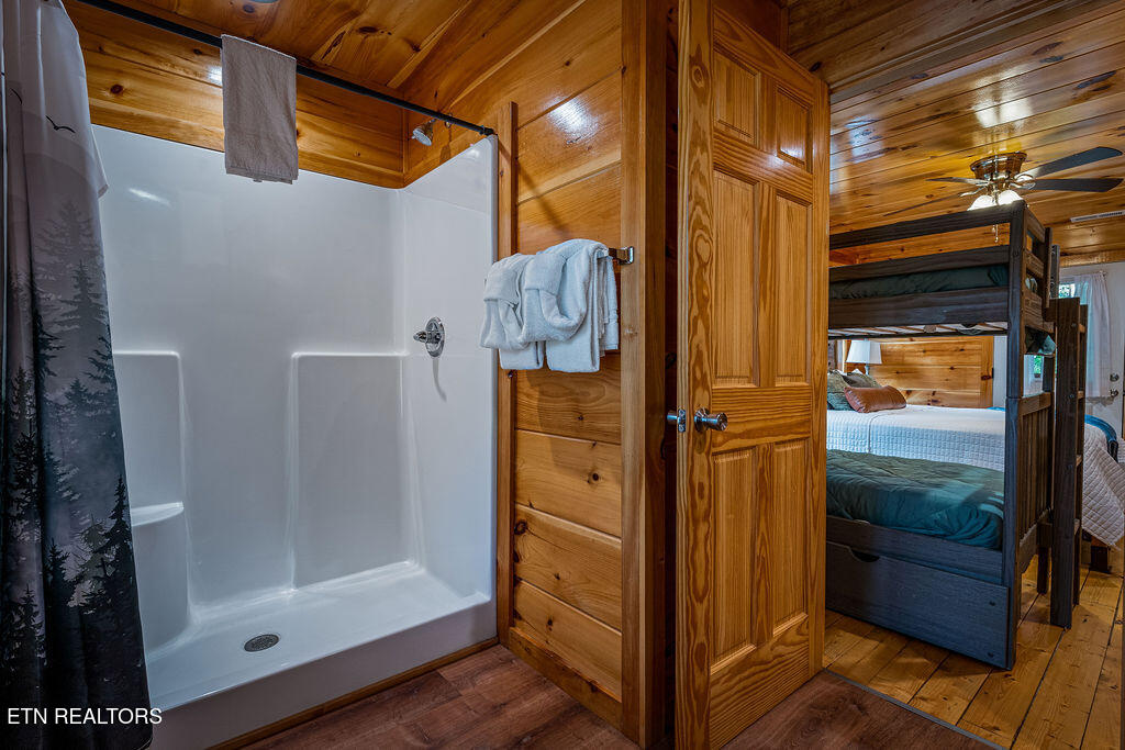 2918 Fiddlers Creek Way Pigeon Forge TN 37863