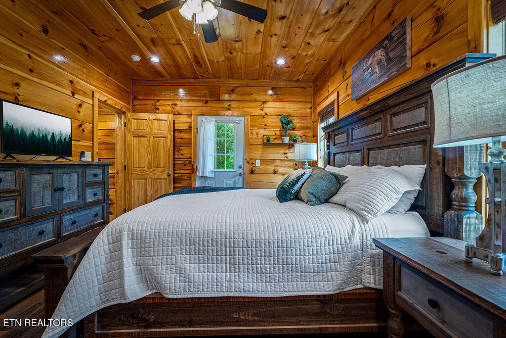 2918 Fiddlers Creek Way Pigeon Forge TN 37863