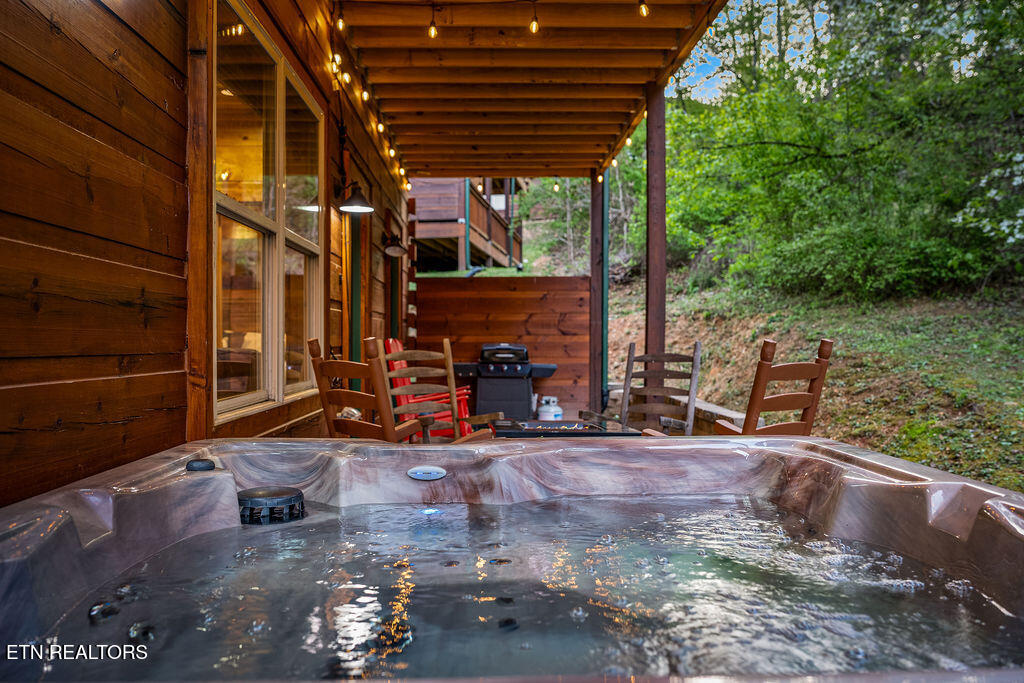 2918 Fiddlers Creek Way Pigeon Forge TN 37863