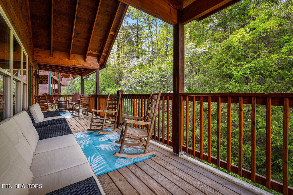 2918 Fiddlers Creek Way Pigeon Forge TN 37863